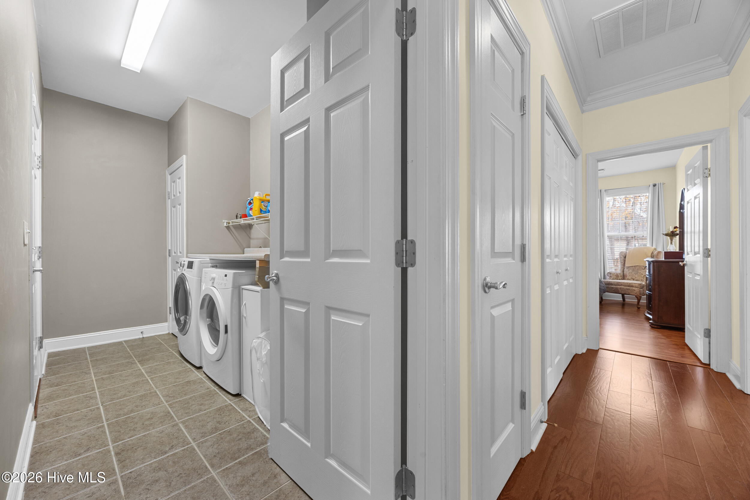 100564950 | Photo 26