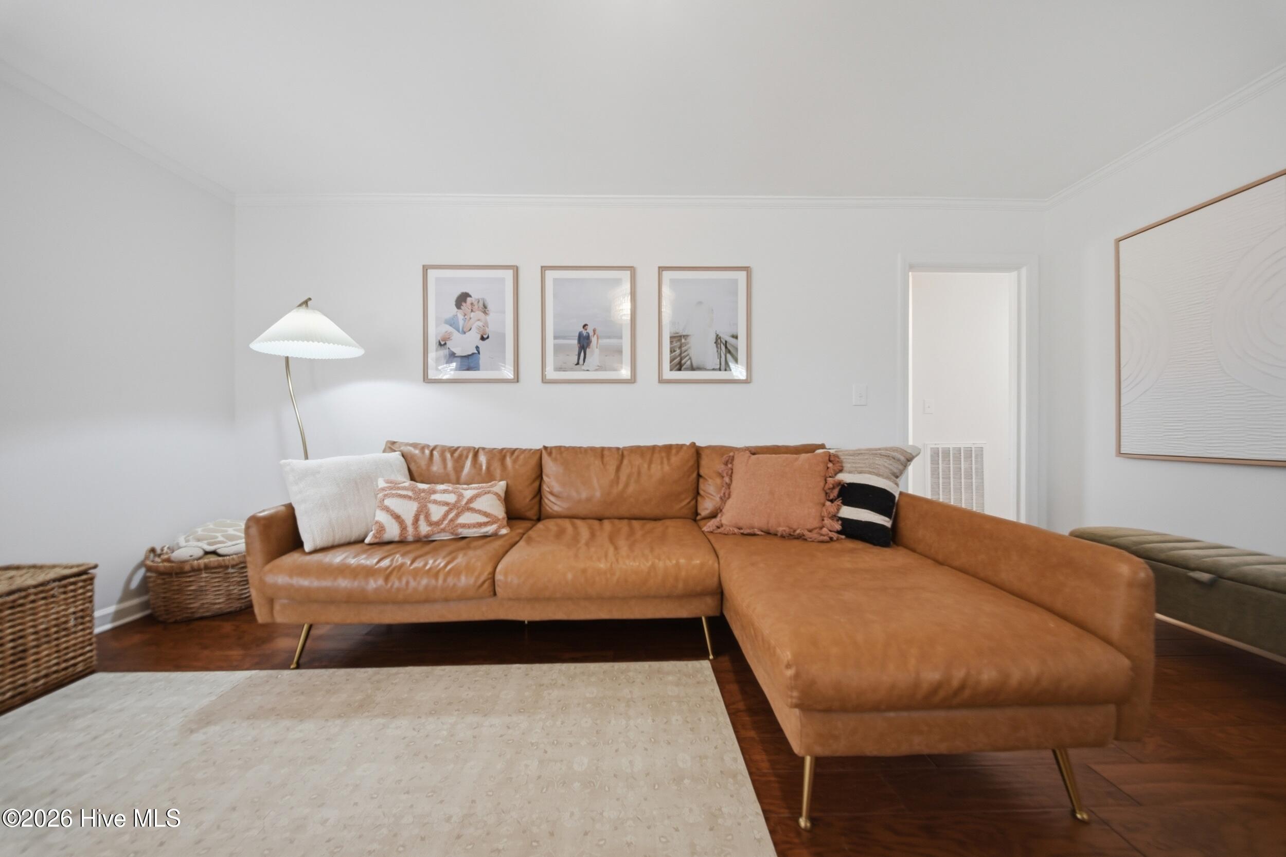 100561362 | Photo 23