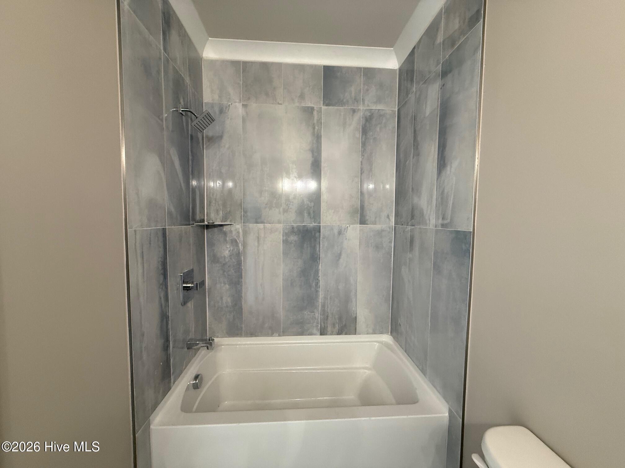 100554373 | Photo 14