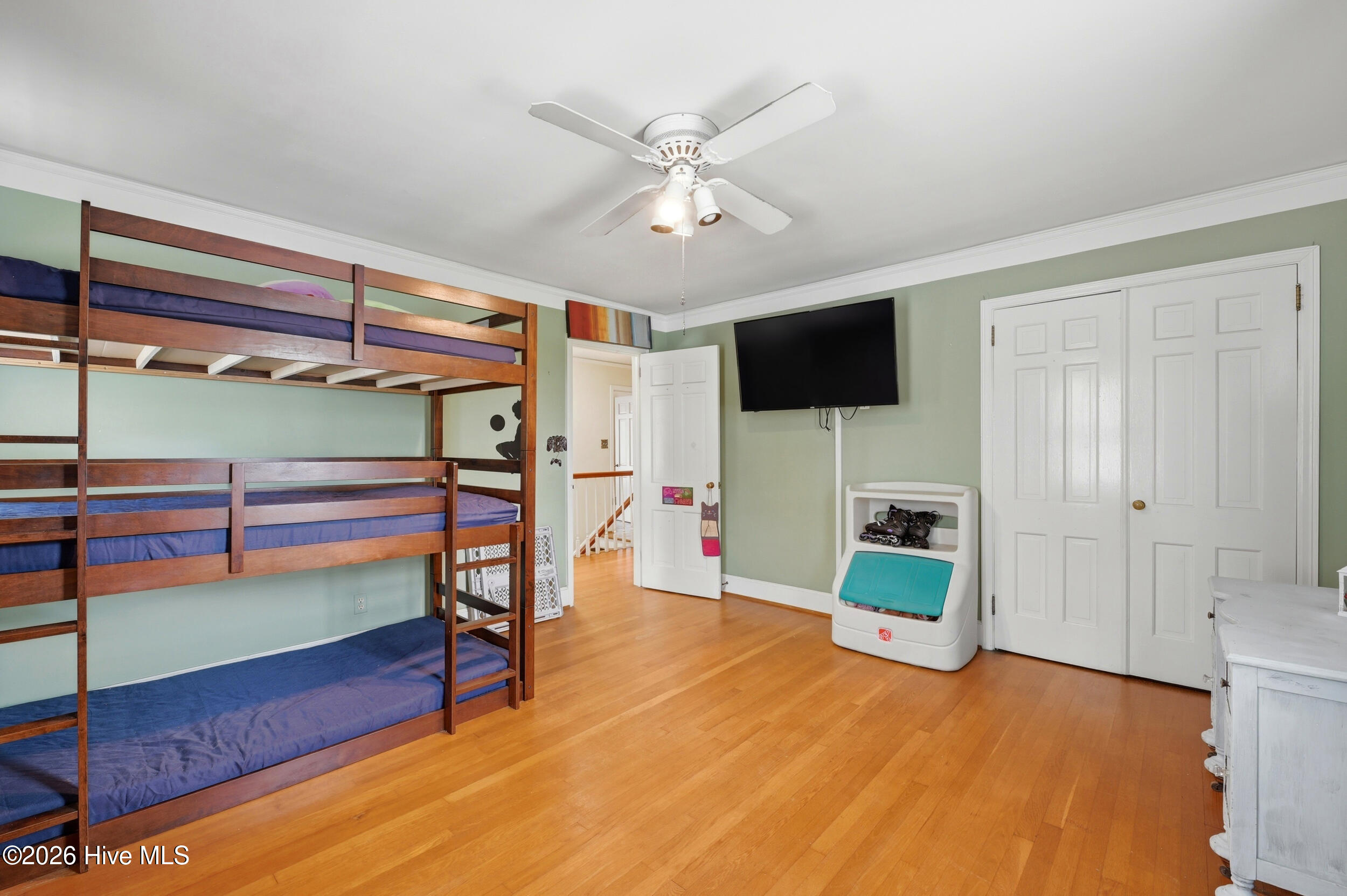 100560095 | Photo 31