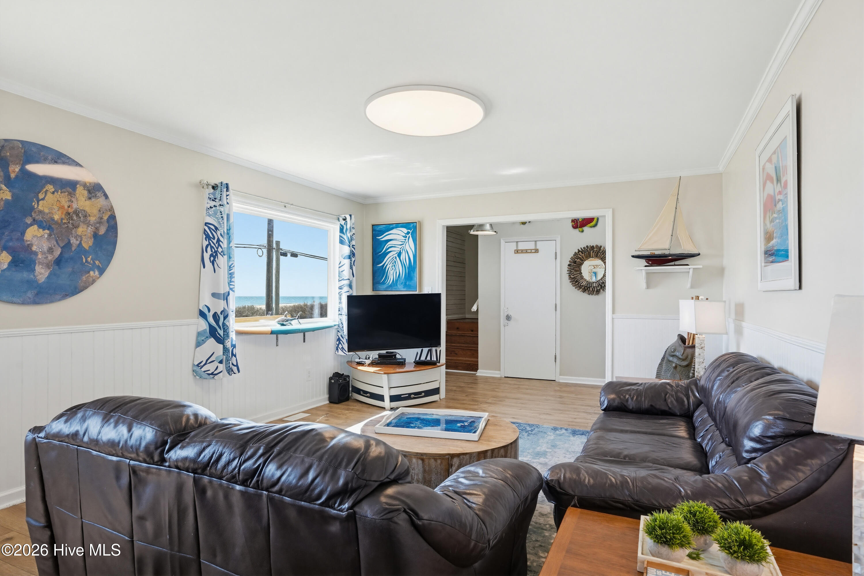 100550124 | Photo 16