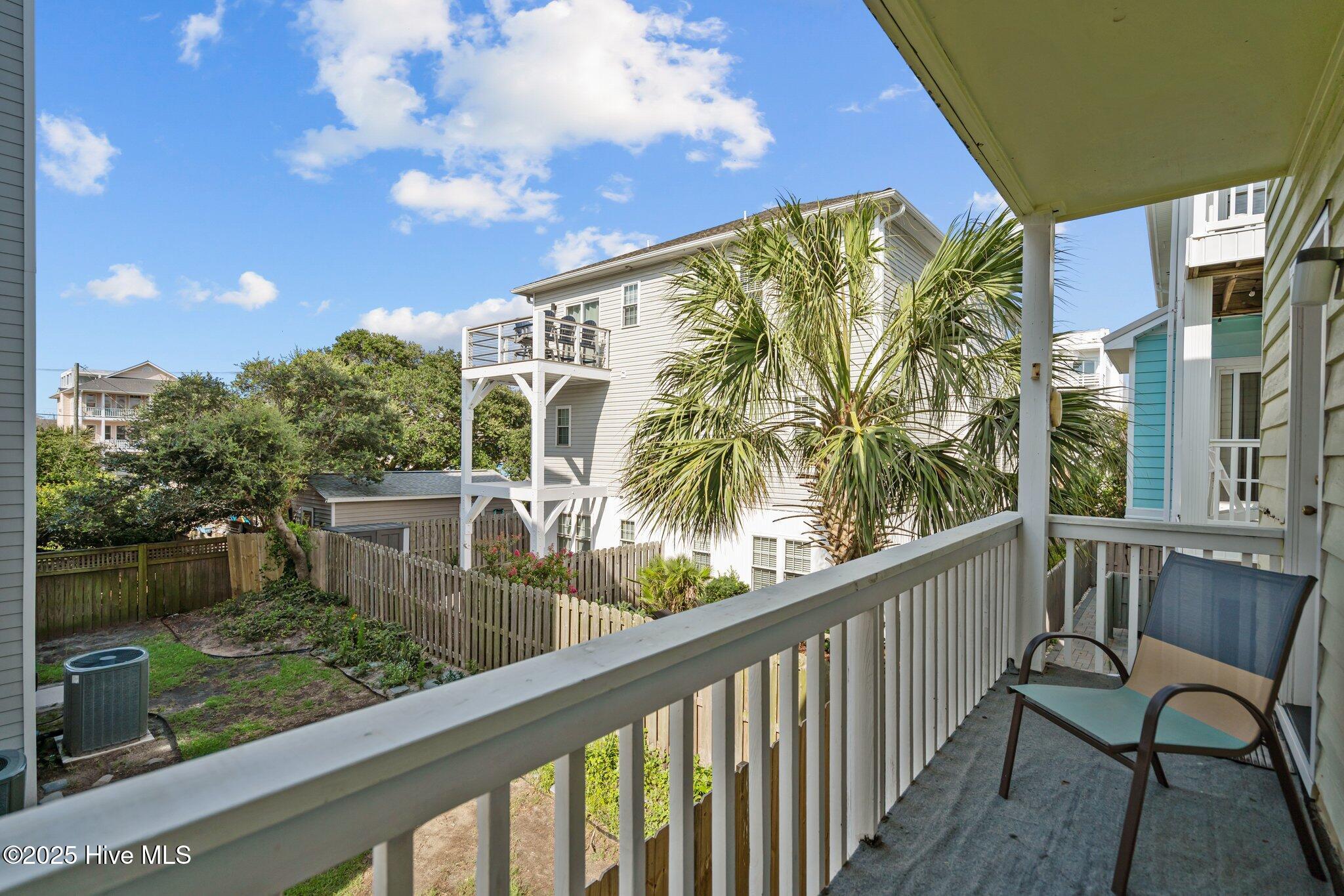 100518077 | Photo 47