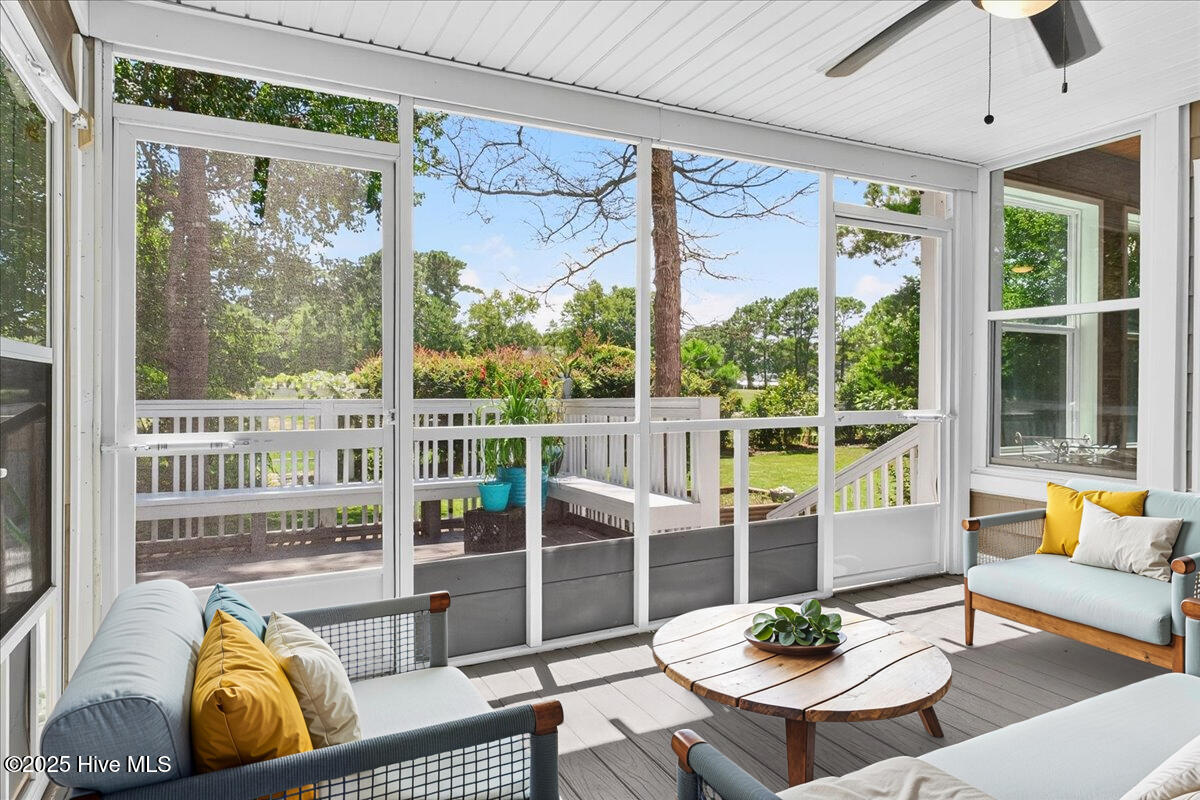 100523832 | Photo 79