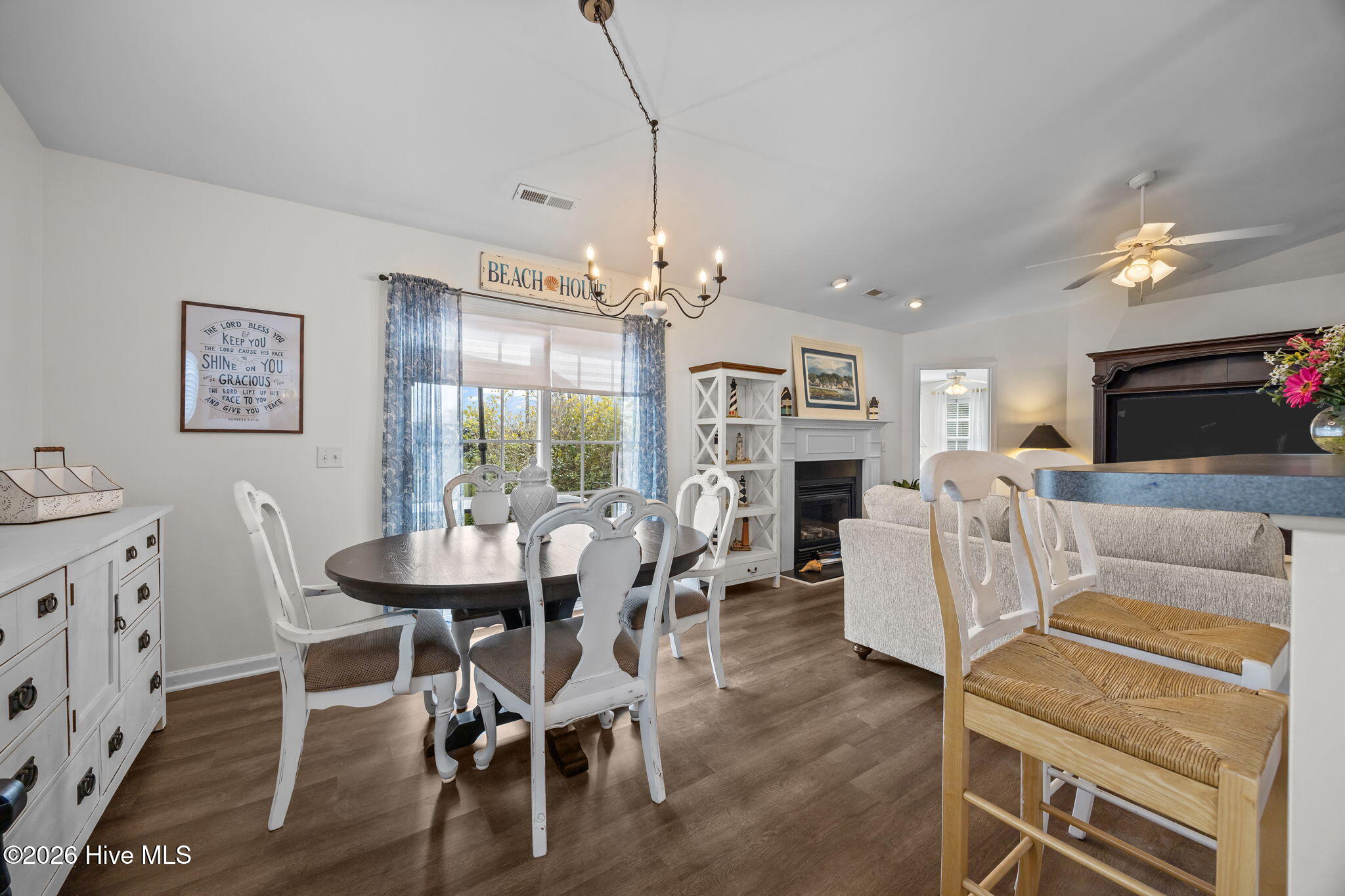 100557016 | Photo 27