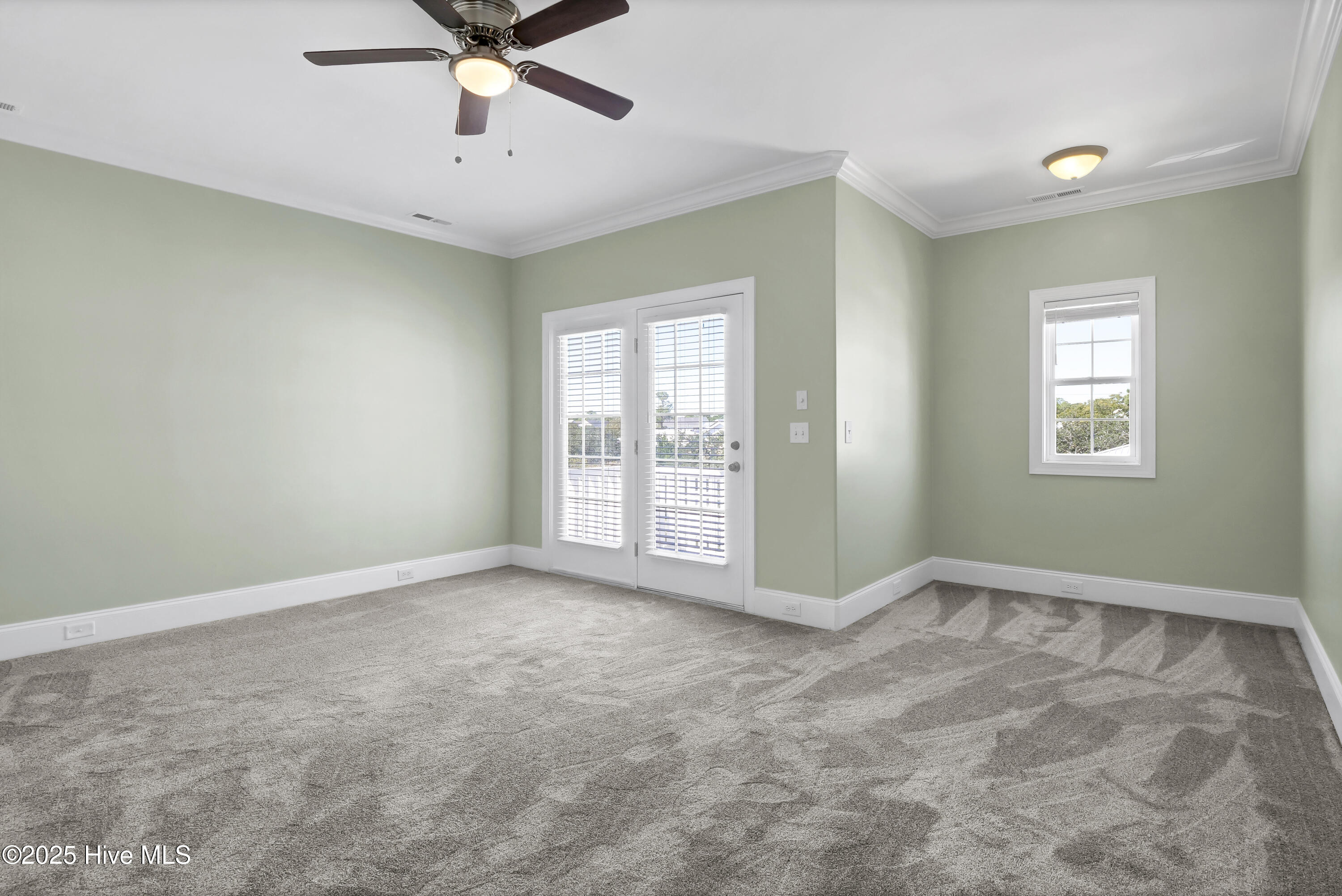 100547030 | Photo 21