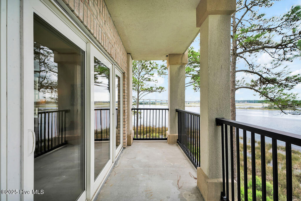 100531900 | Photo 31