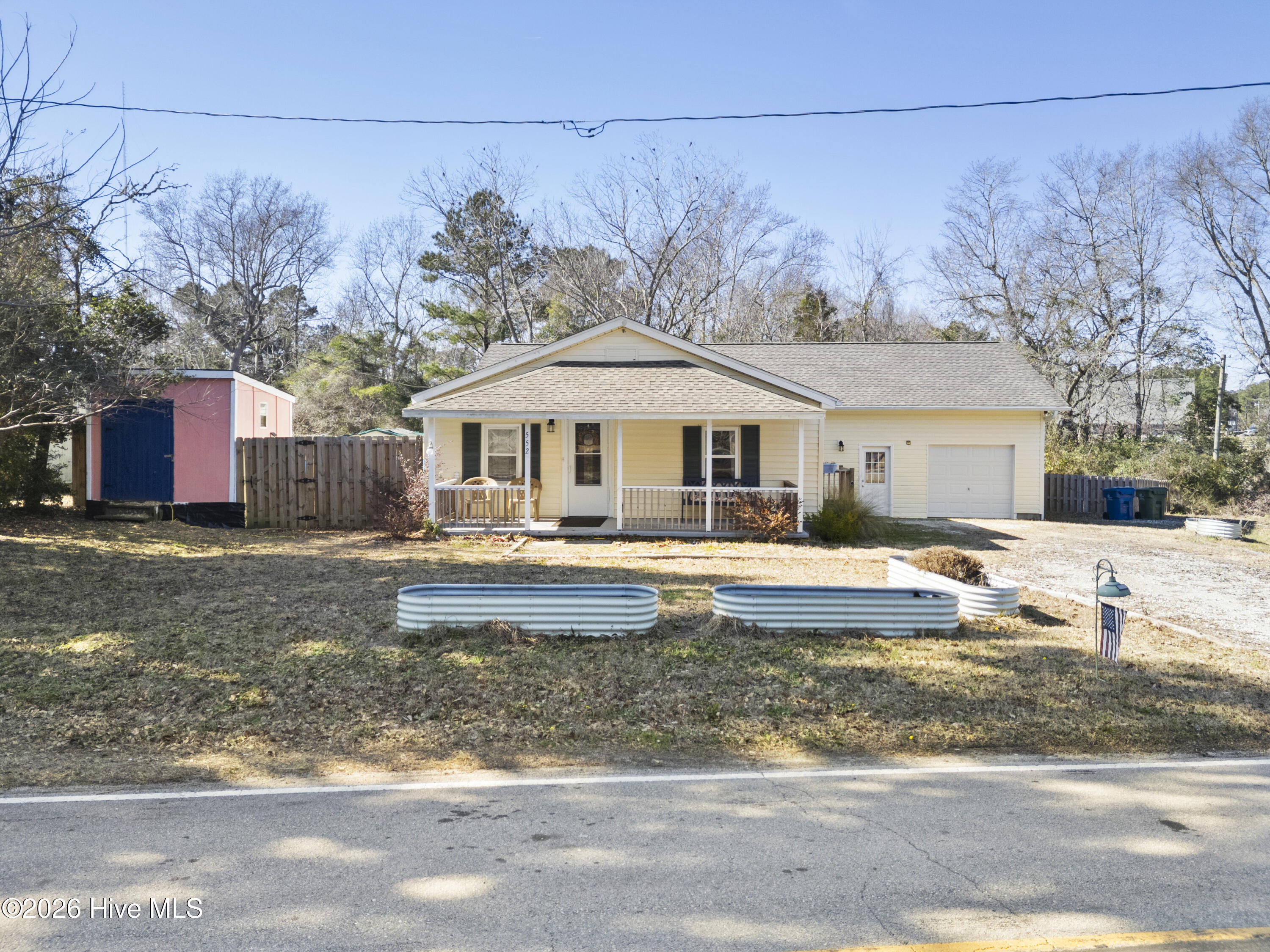 100553037 | Photo 38