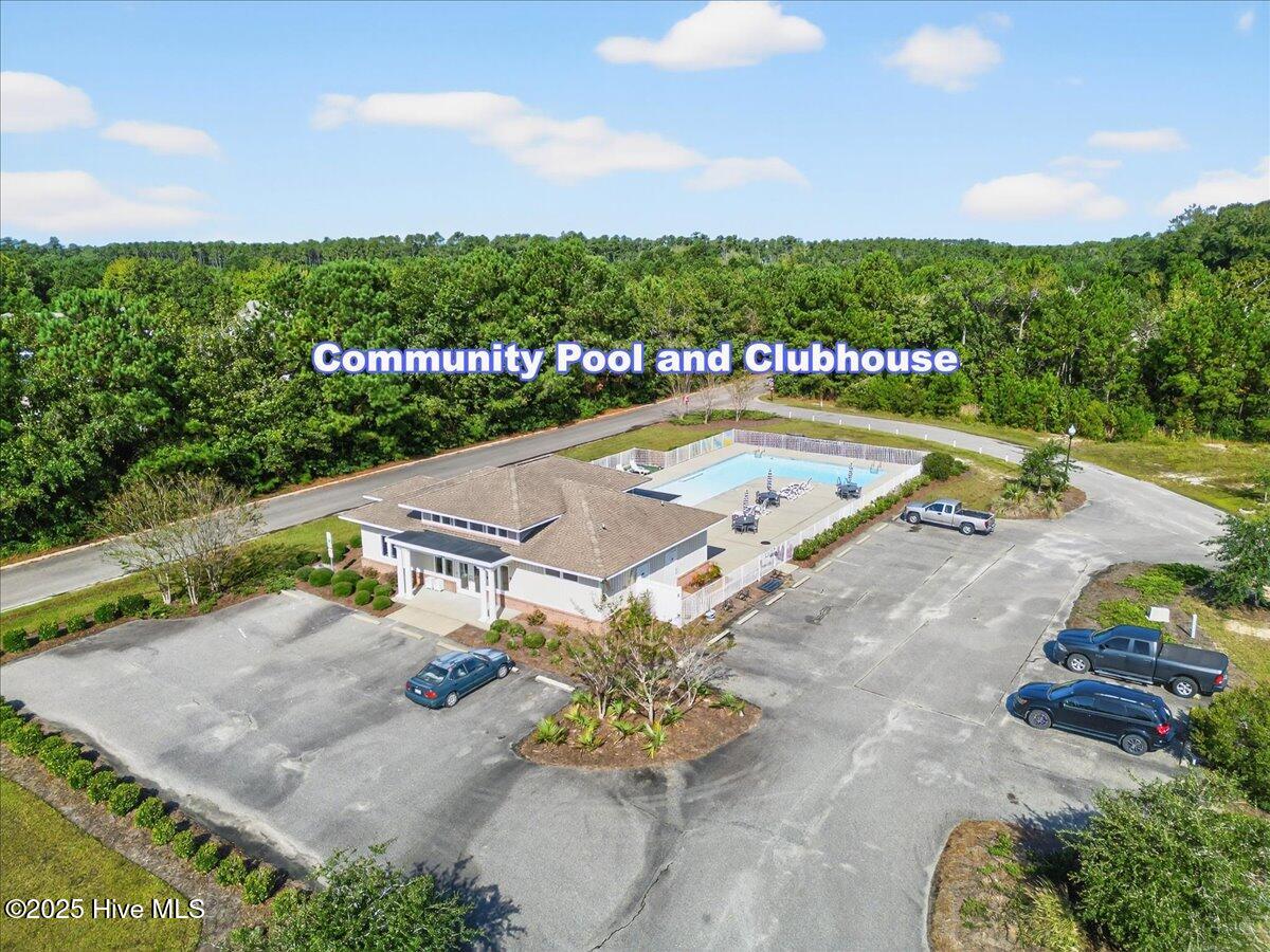 100537745 | Photo 50