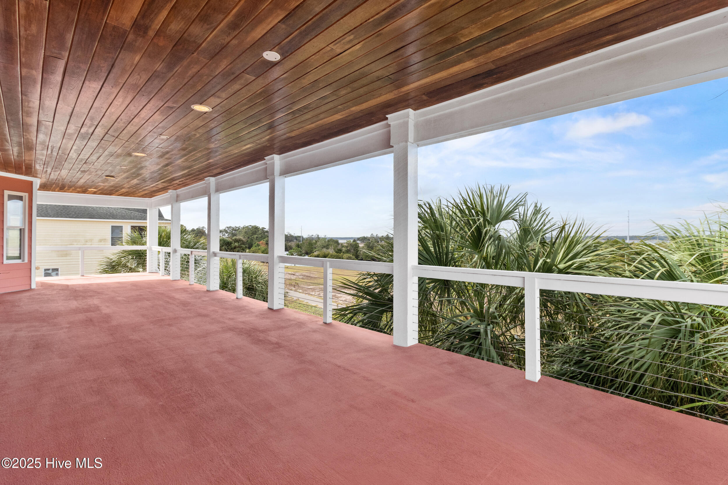 100538767 | Photo 39