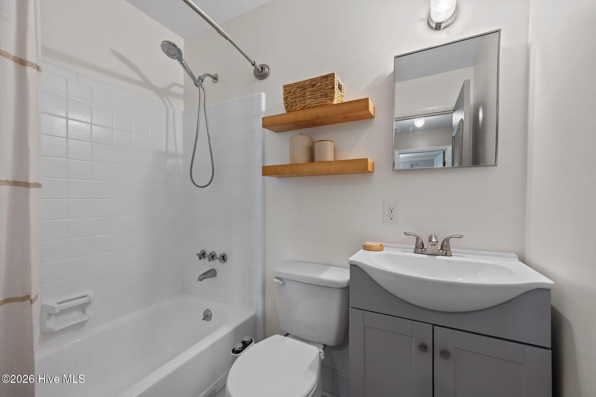 100567553 | Photo 31