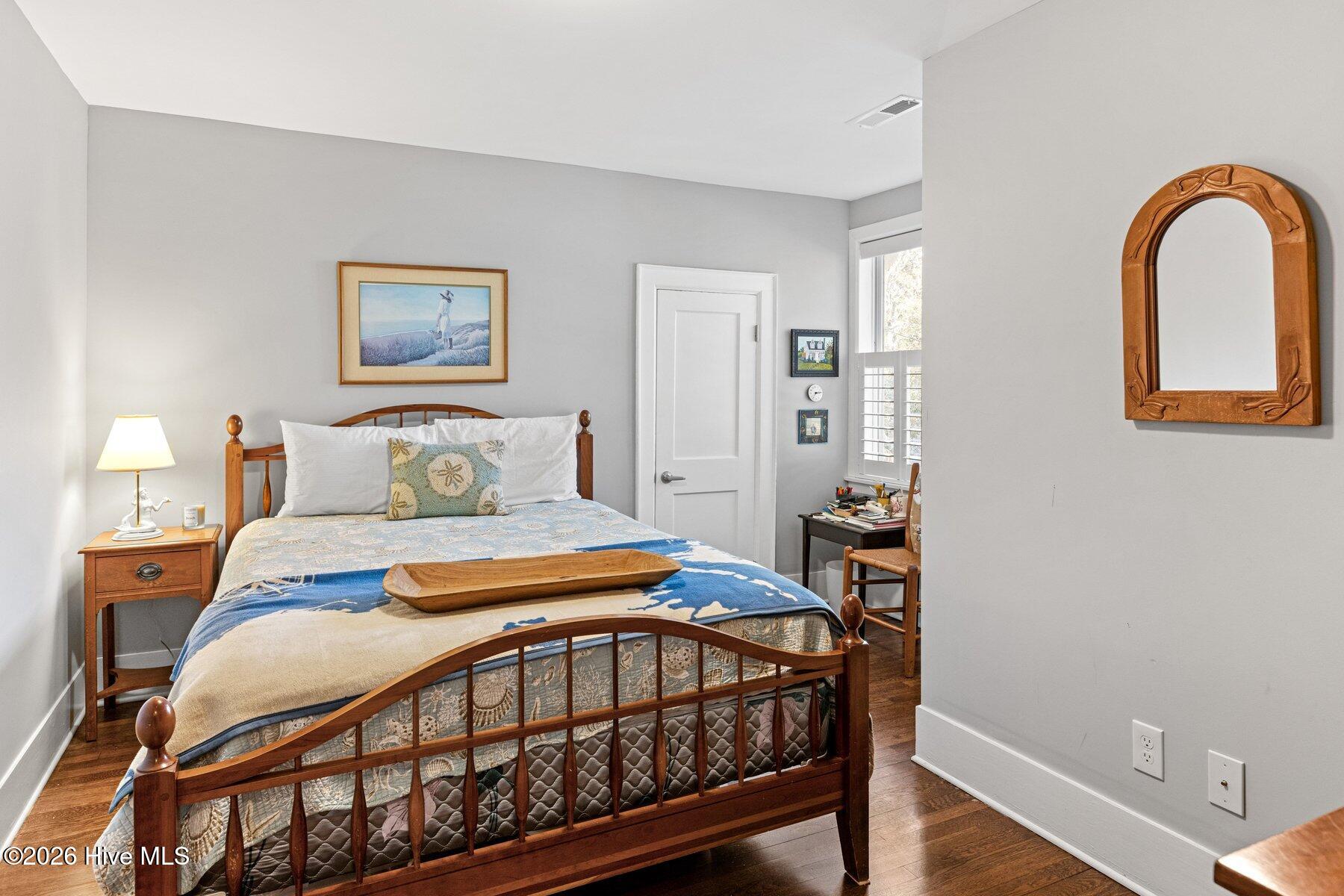 100548098 | Photo 29