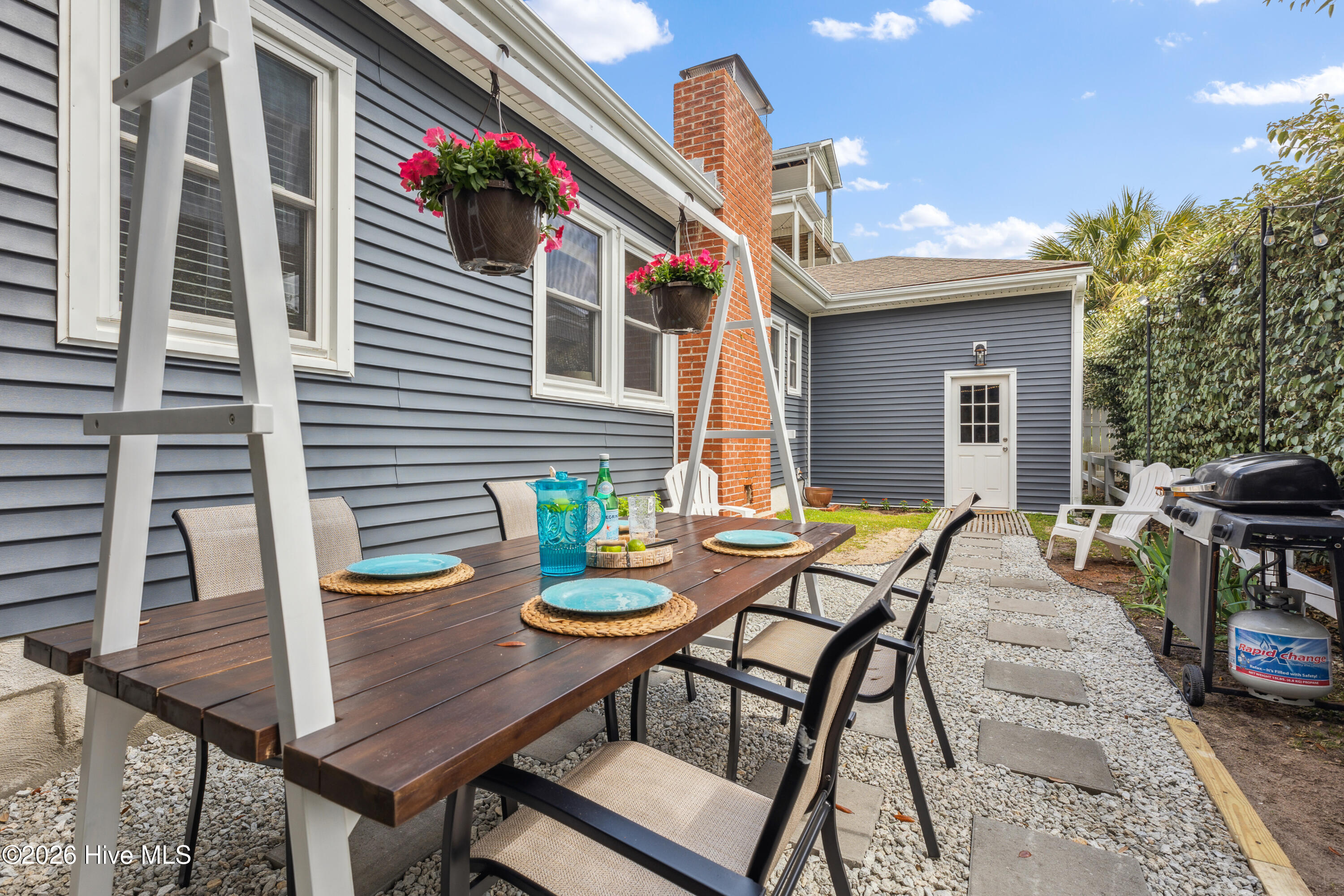 100569125 | Photo 58