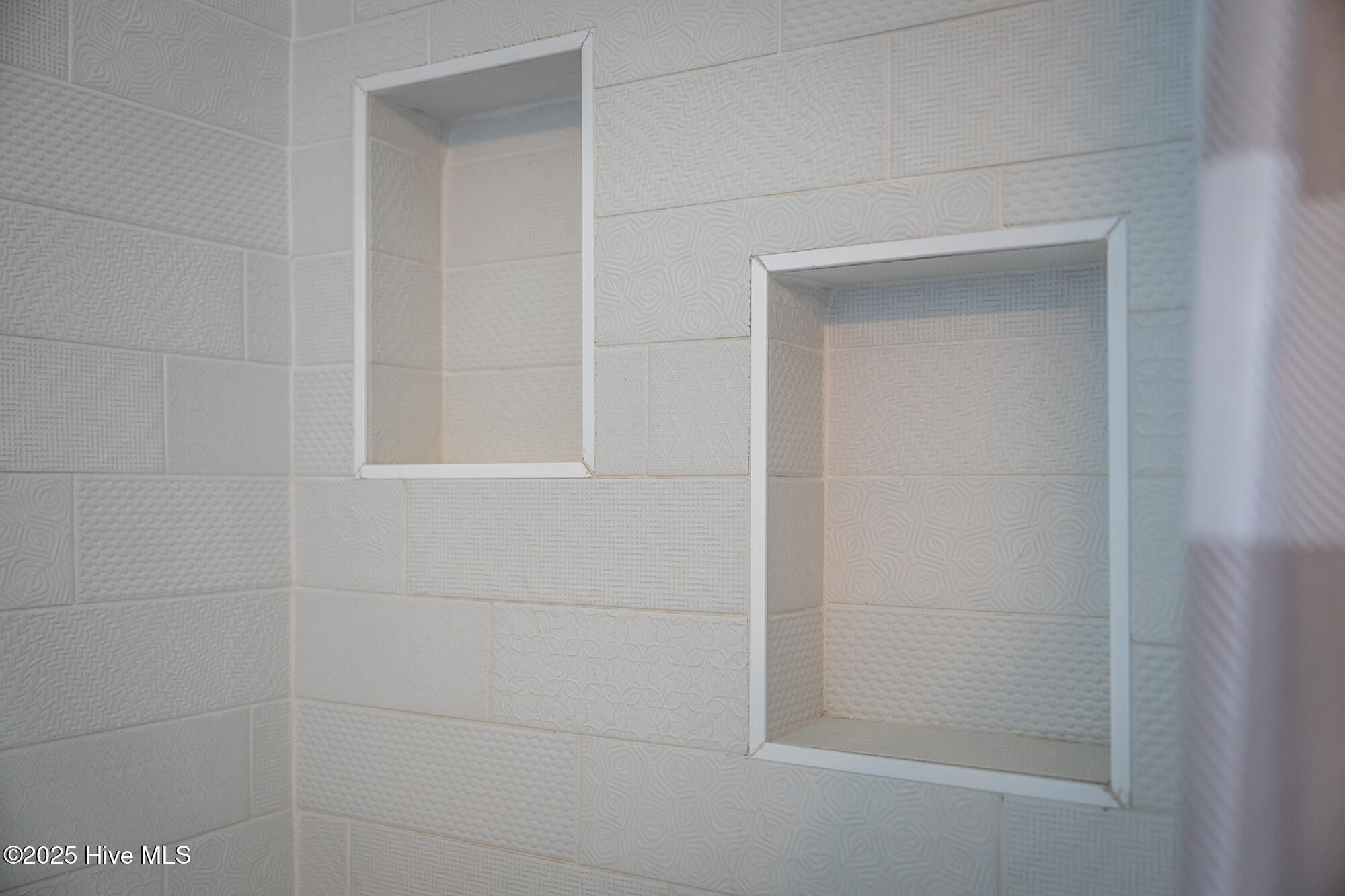 100538972 | Photo 41