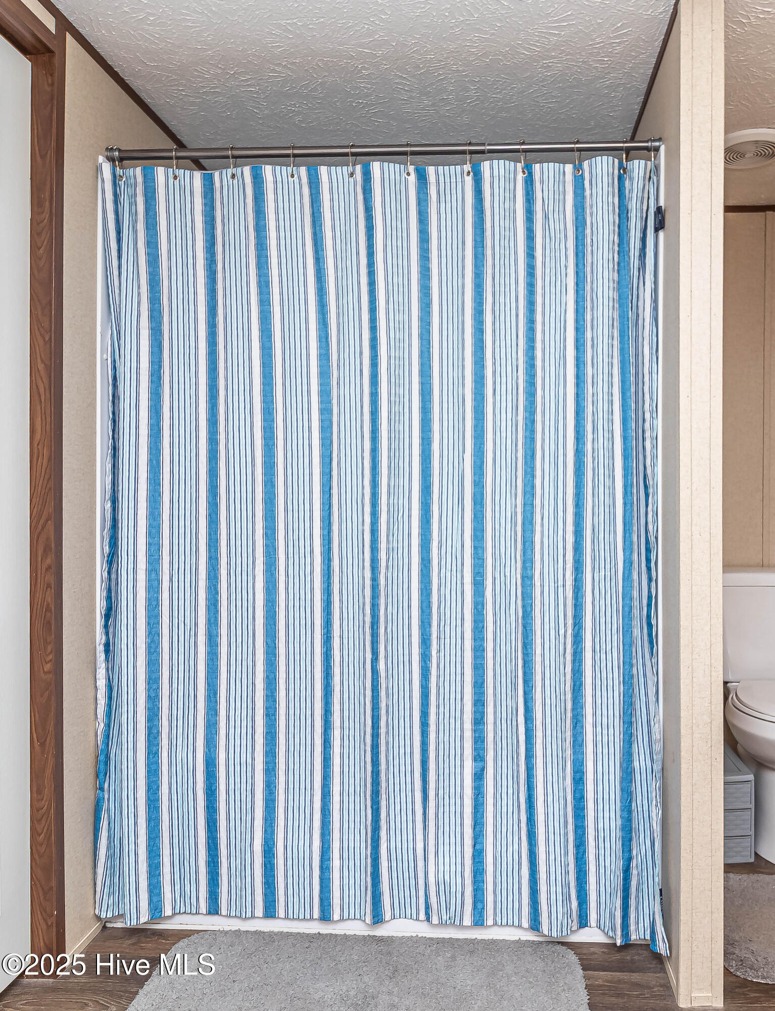 100532015 | Photo 21