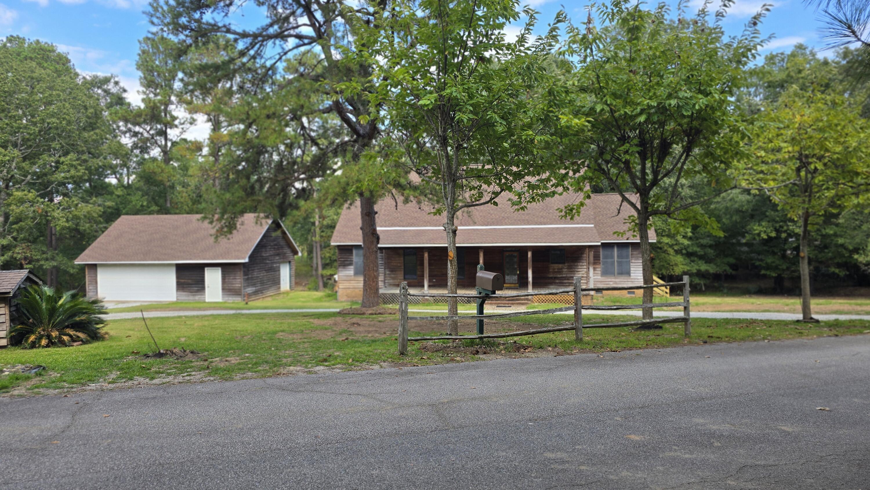 Homes for sale in Lincolnton, GA | 1179 Lakeside Dr, Lincolnton, GA 30817 | MLS# 548371