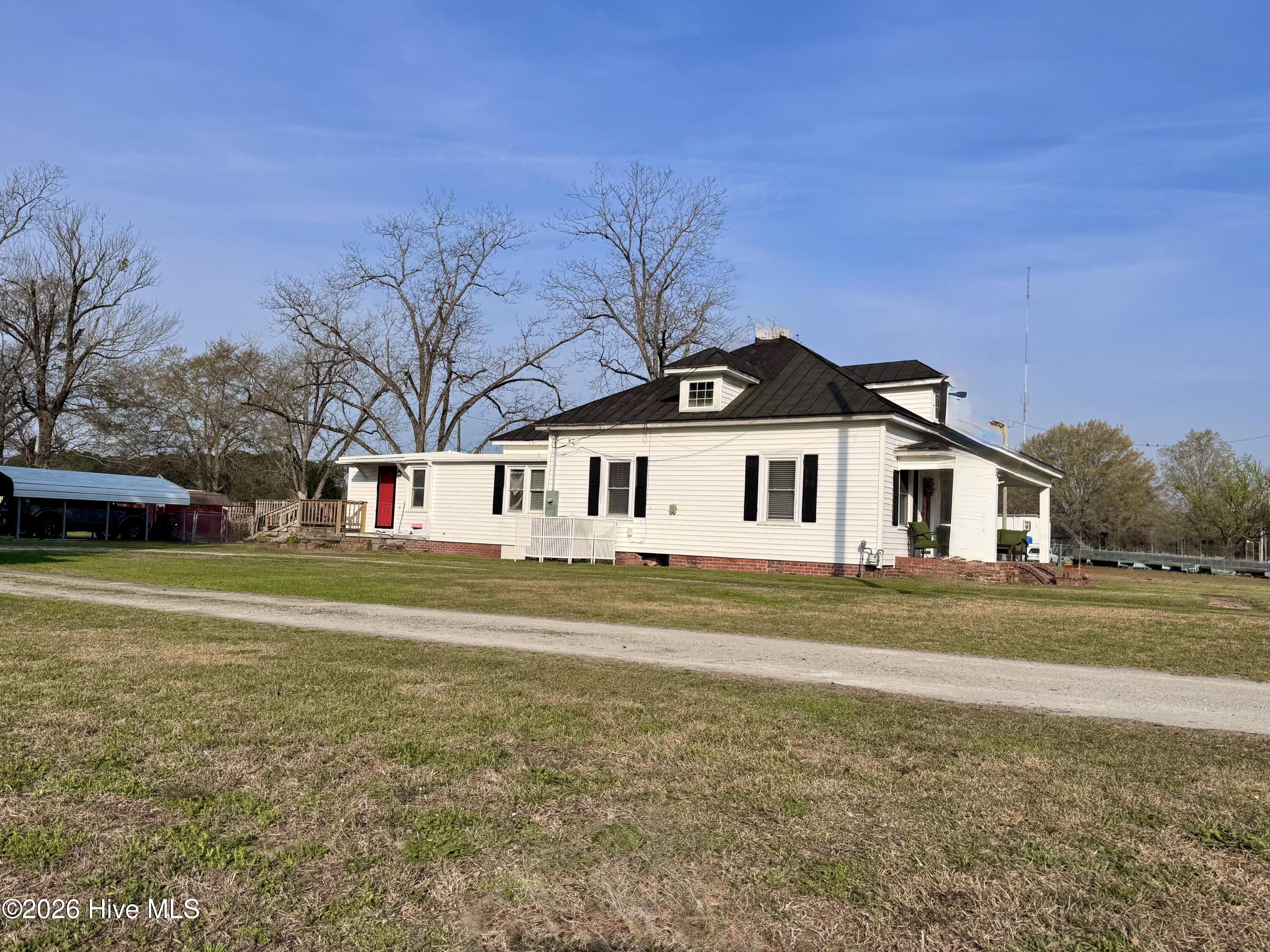3405 Oaks 