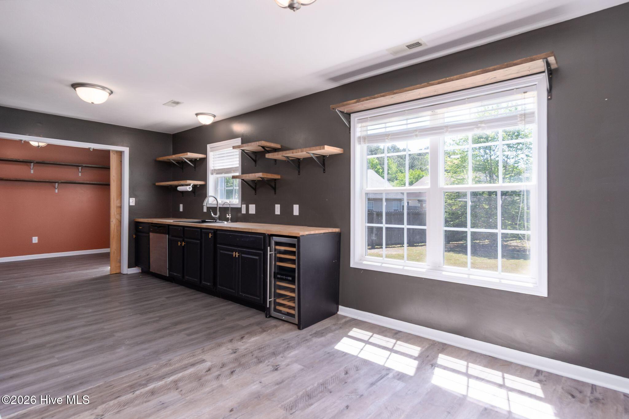 100569961 | Photo 13