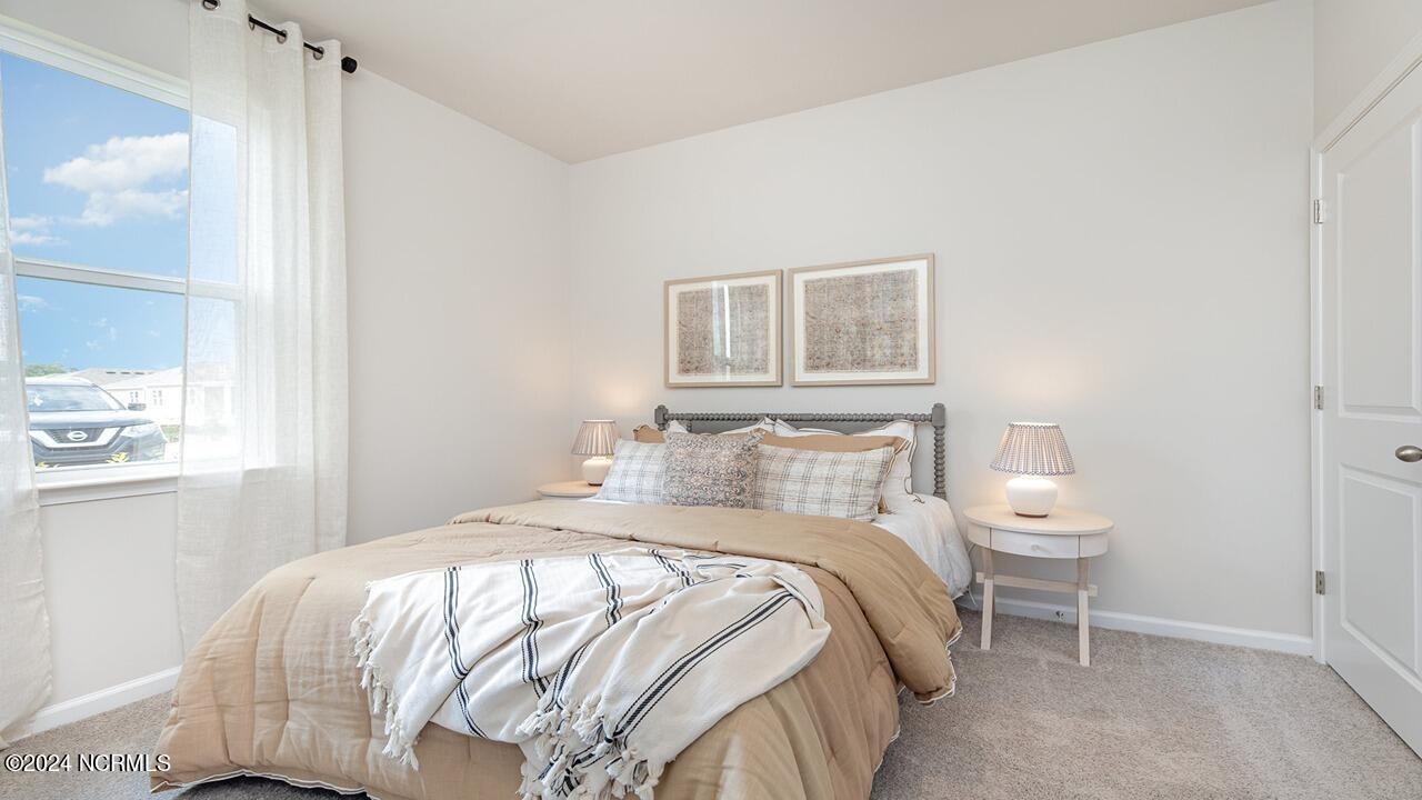 100516802 | Photo 26