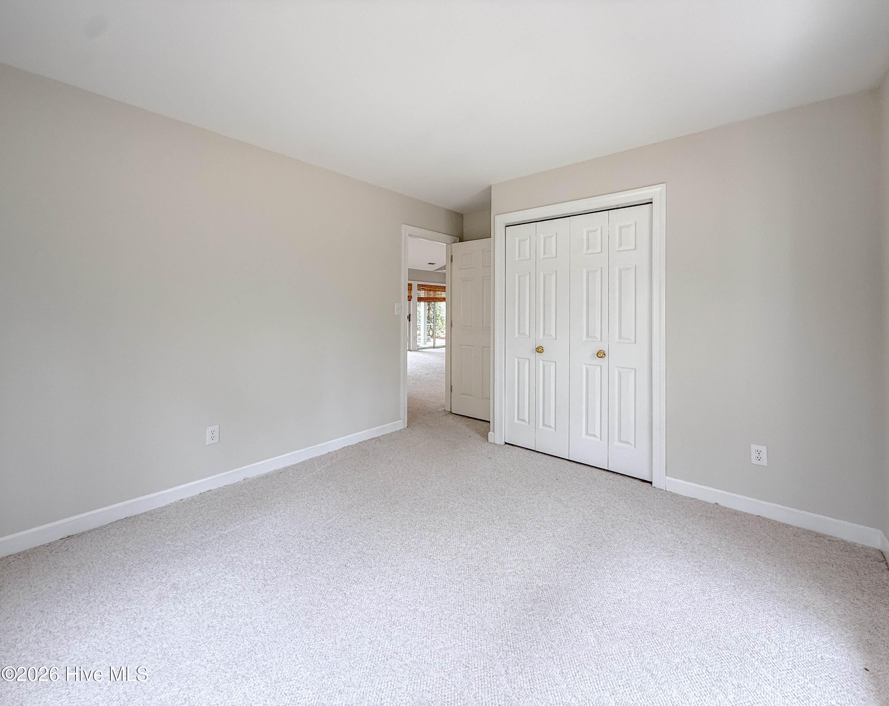 100562741 | Photo 49