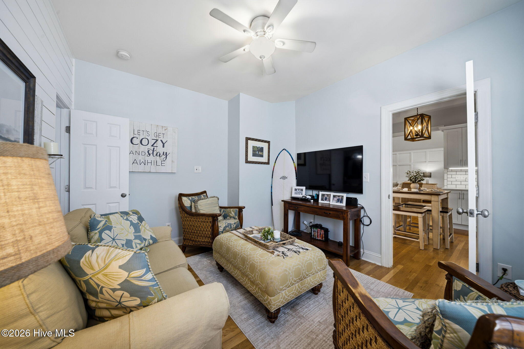 100561515 | Photo 49