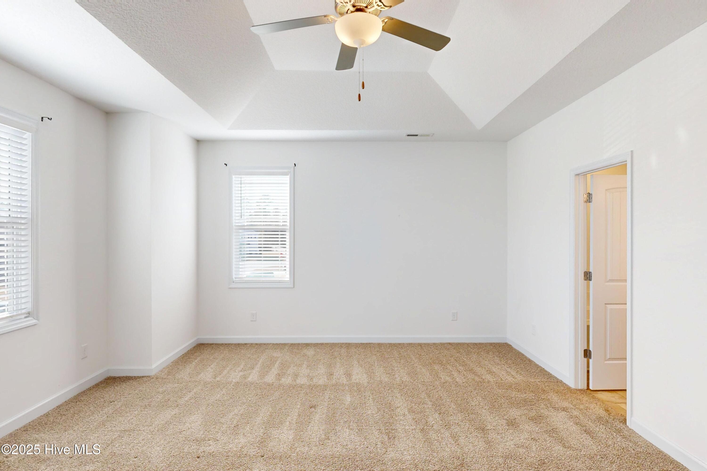 100545262 | Photo 27