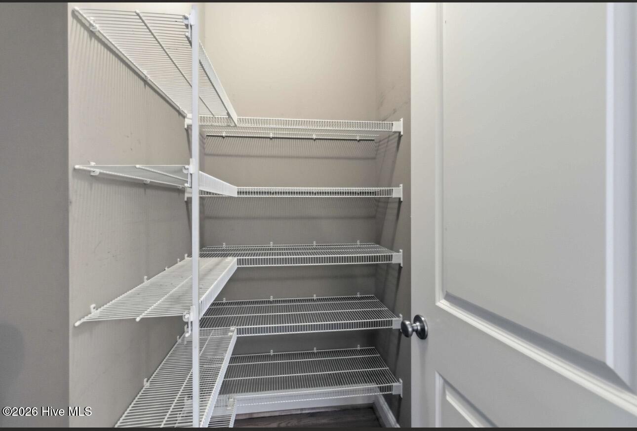 Walk in Pantry