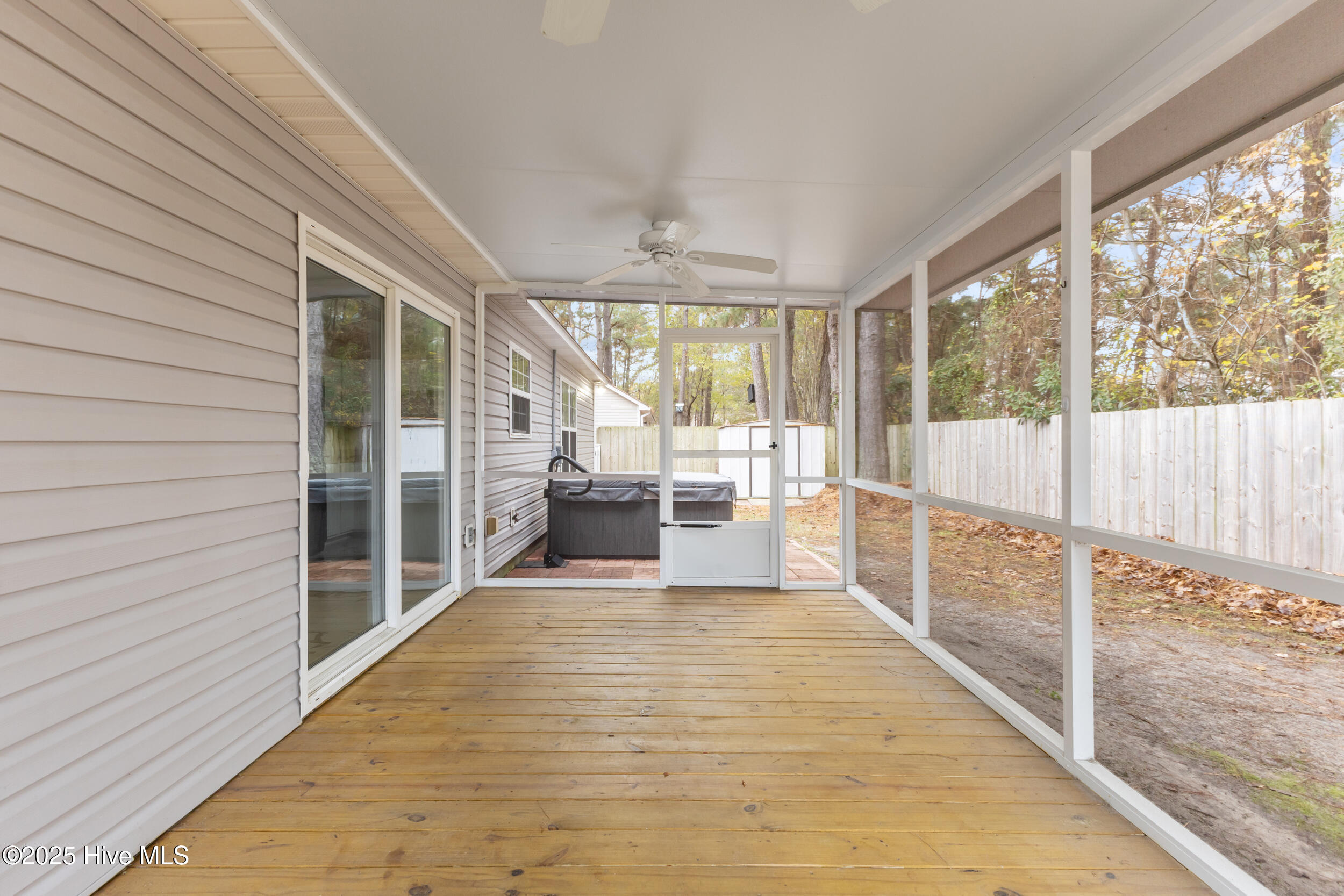 100545656 | Photo 16