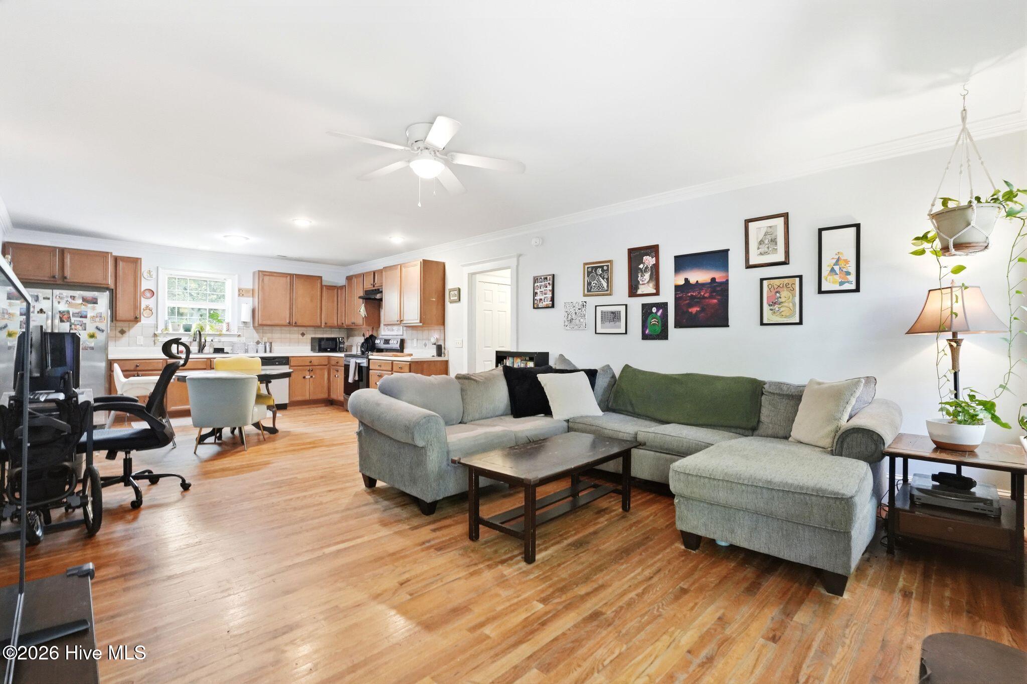 100564510 | Photo 34