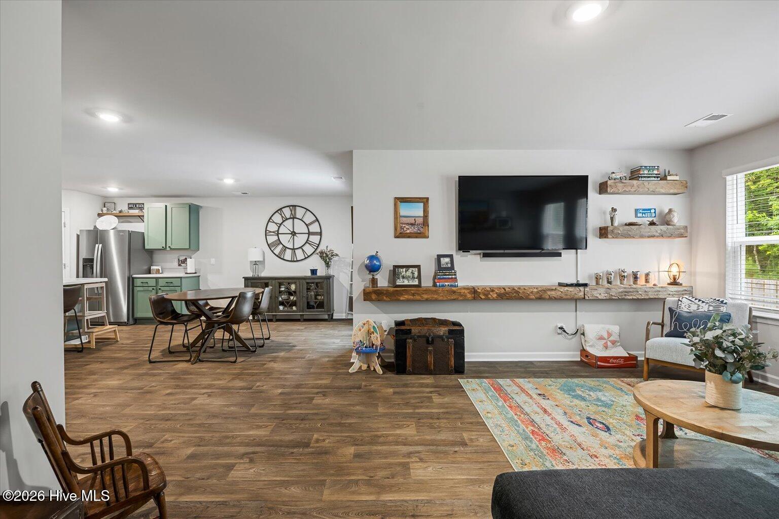 100525713 | Photo 17