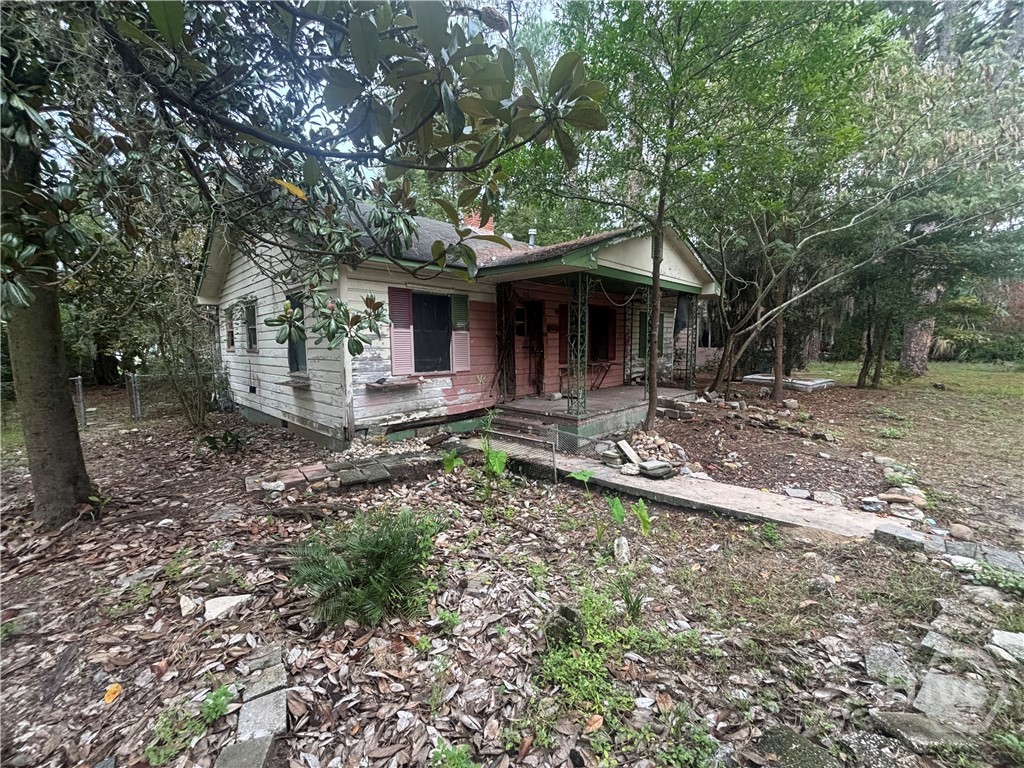 Photo 2 of Single family home for sale at 416 S Baldwin Cir, Savannah, GA 31405 | MLS# SA366584 | Listing updated on 2026-10-27