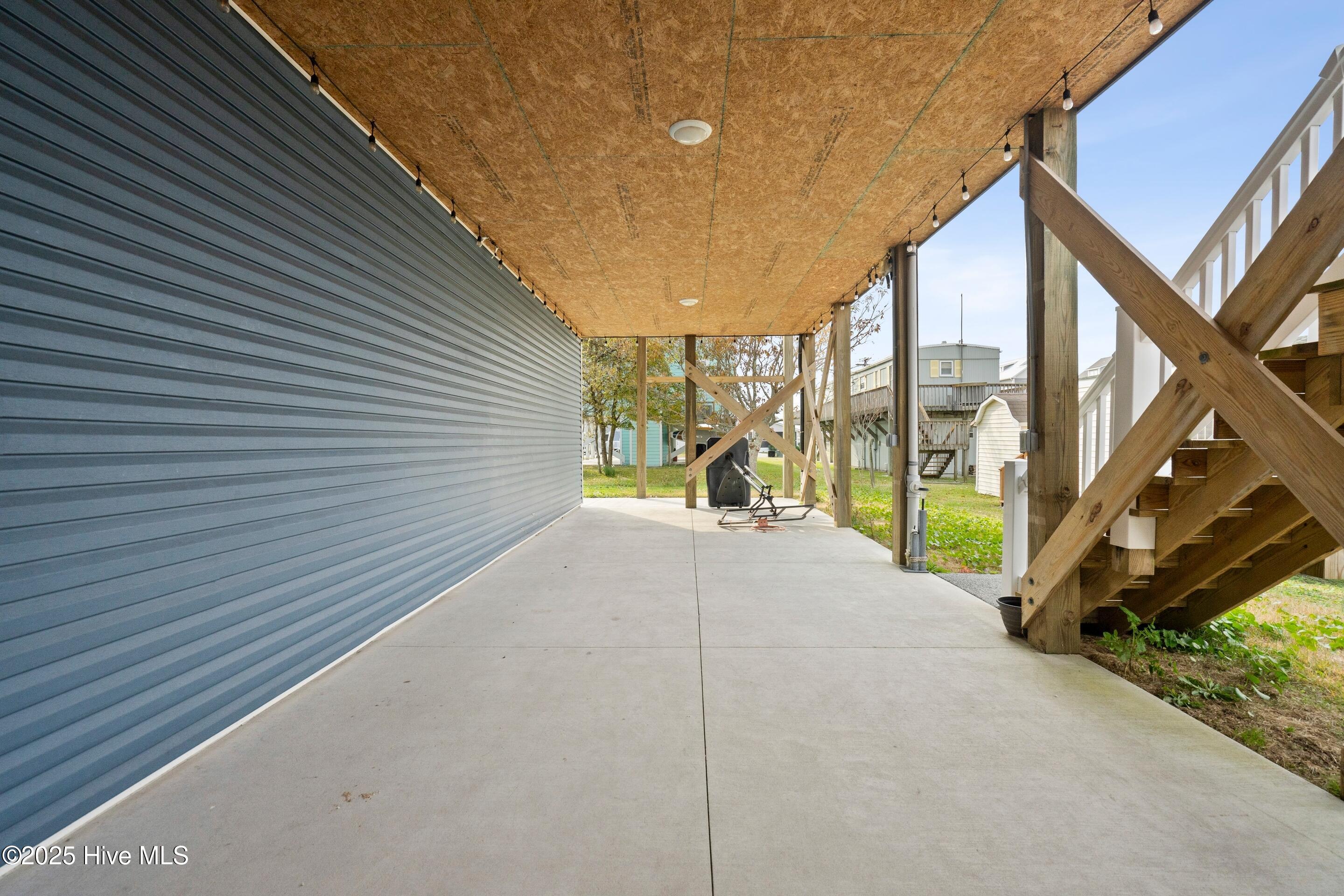 100542826 | Photo 53