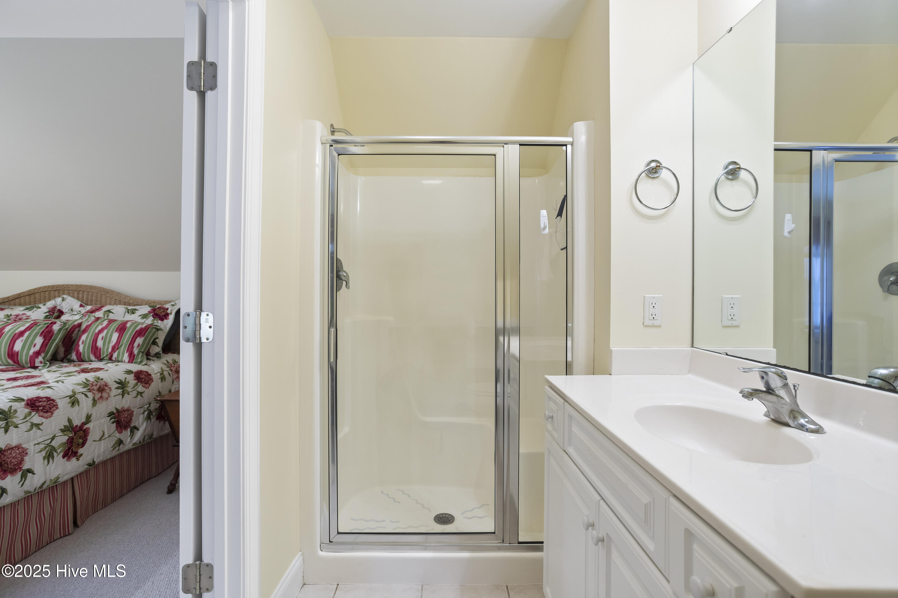 100528316 | Photo 49