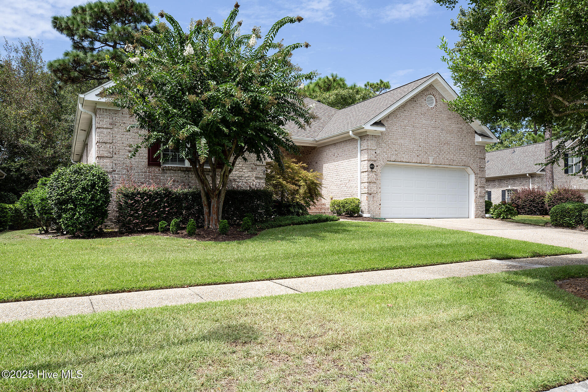 4414 Grey Oaks Court, Wilmington, NC 28412 – photo 3: GreyOaks4414-1FDianeL33A7015 copy