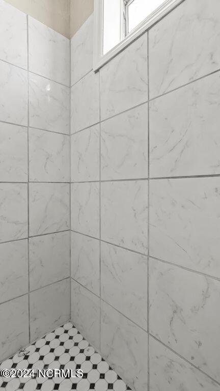 100560766 | Photo 17