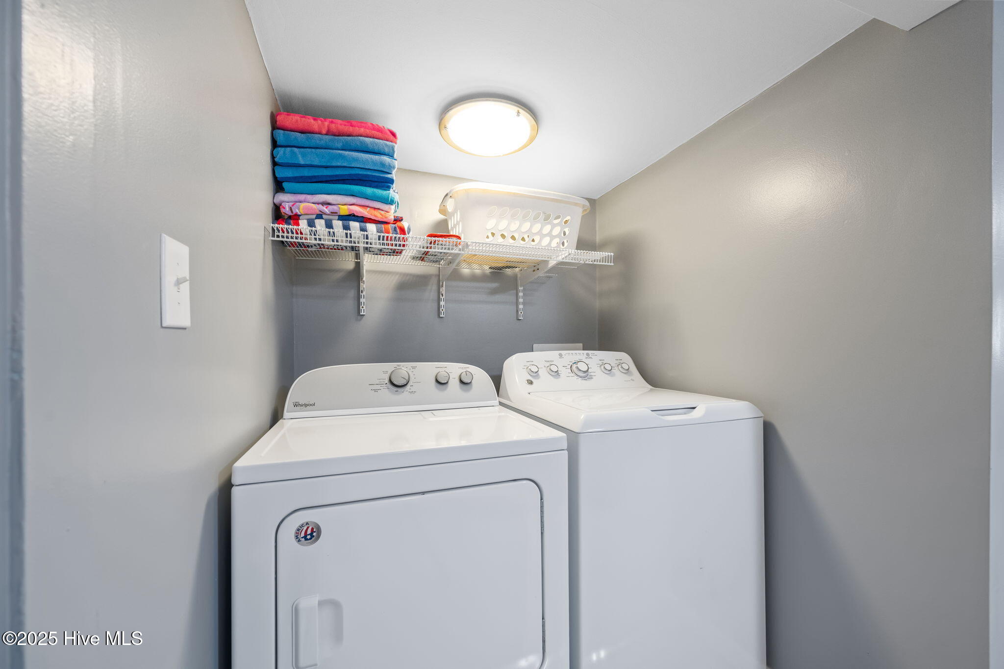 100535152 | Photo 44