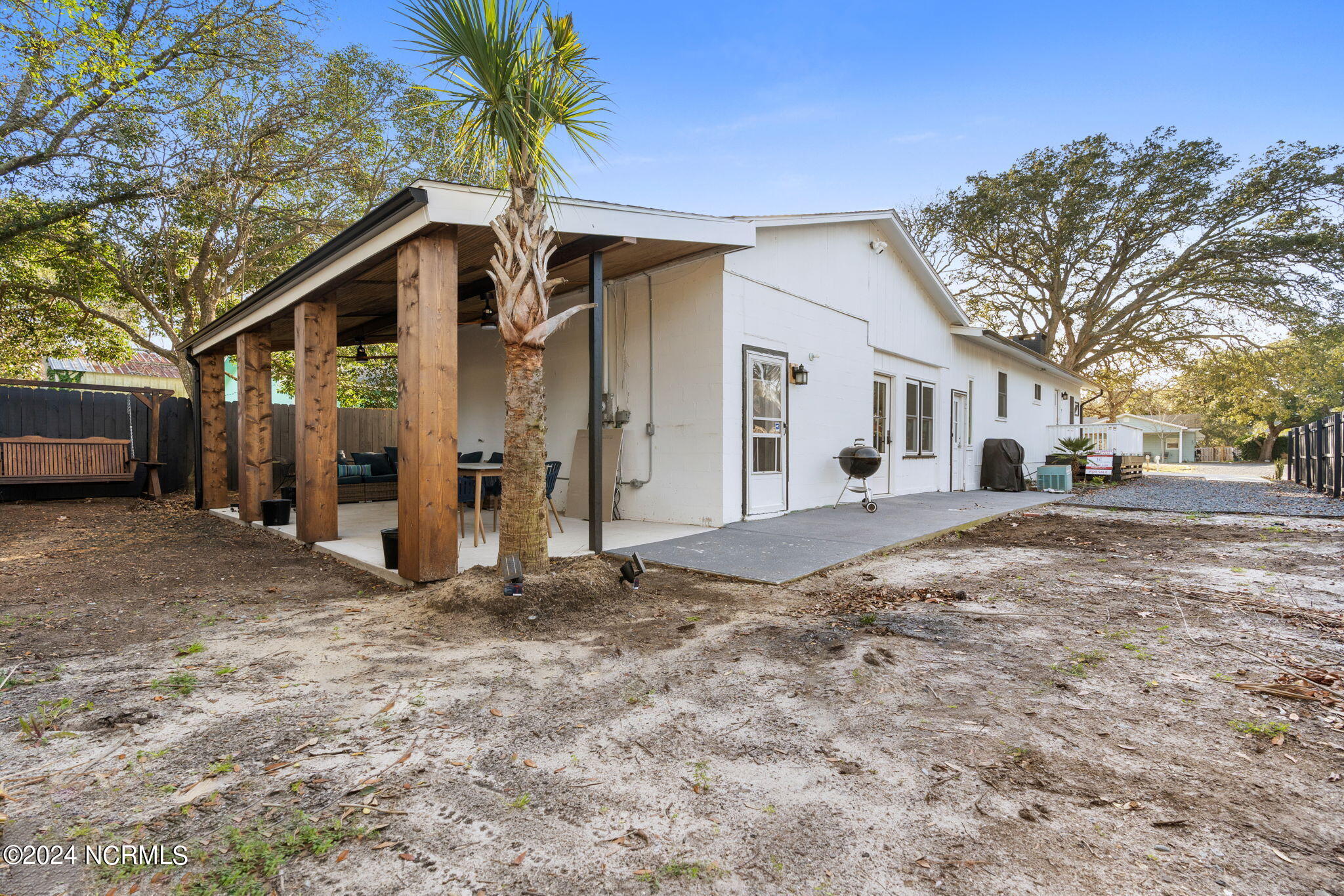 100566764 | Photo 41