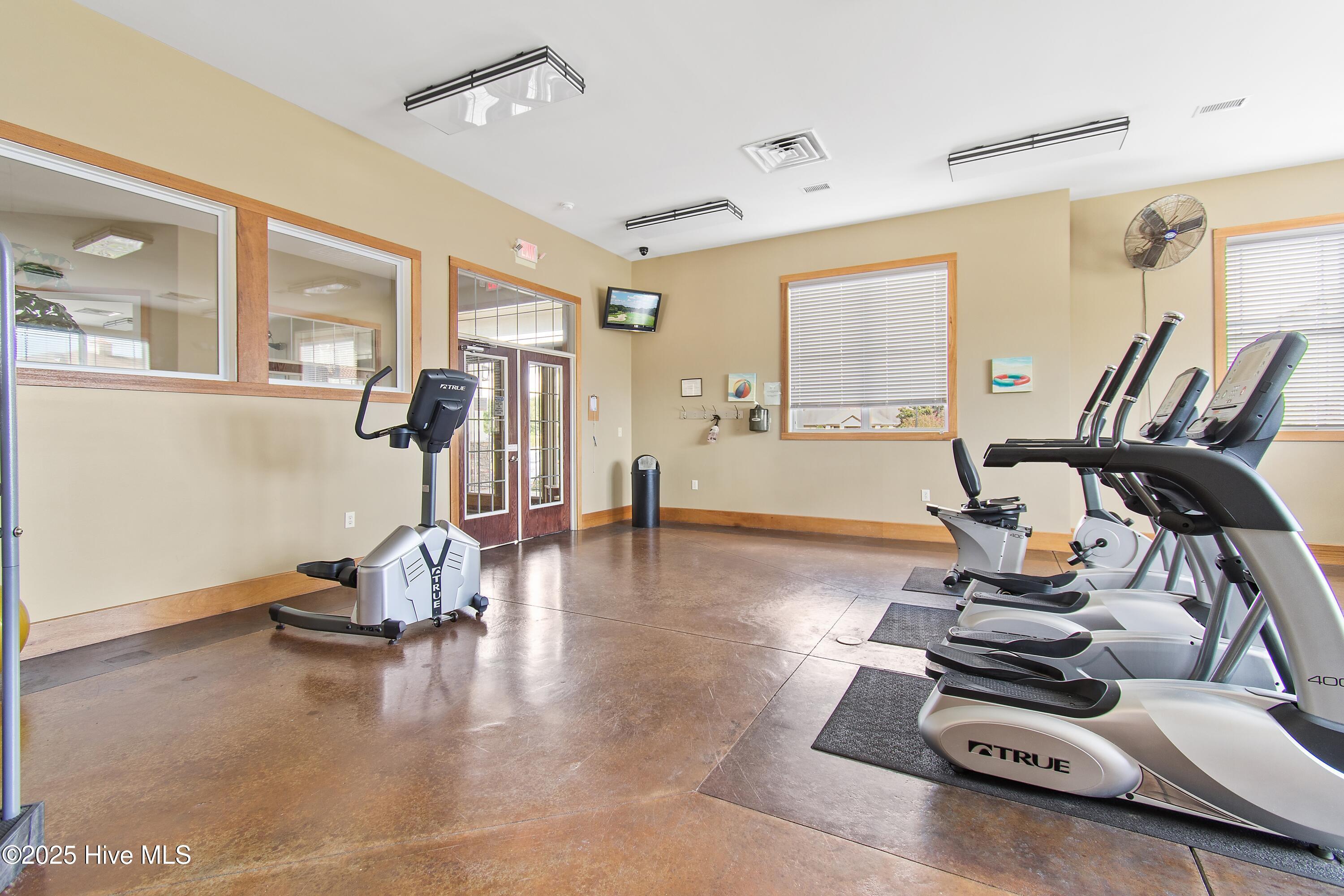 100541010 | Photo 21