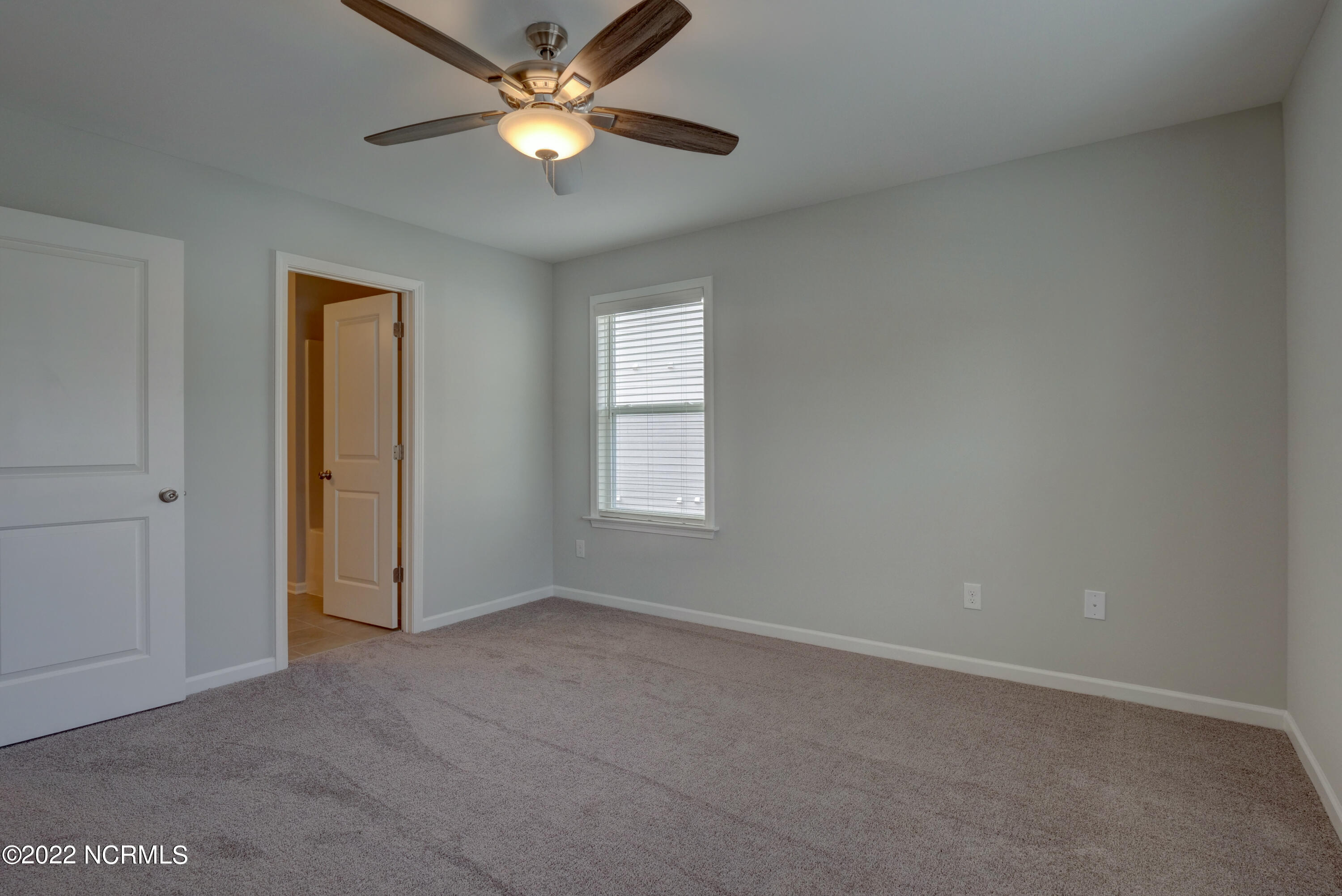 100528514 | Photo 16