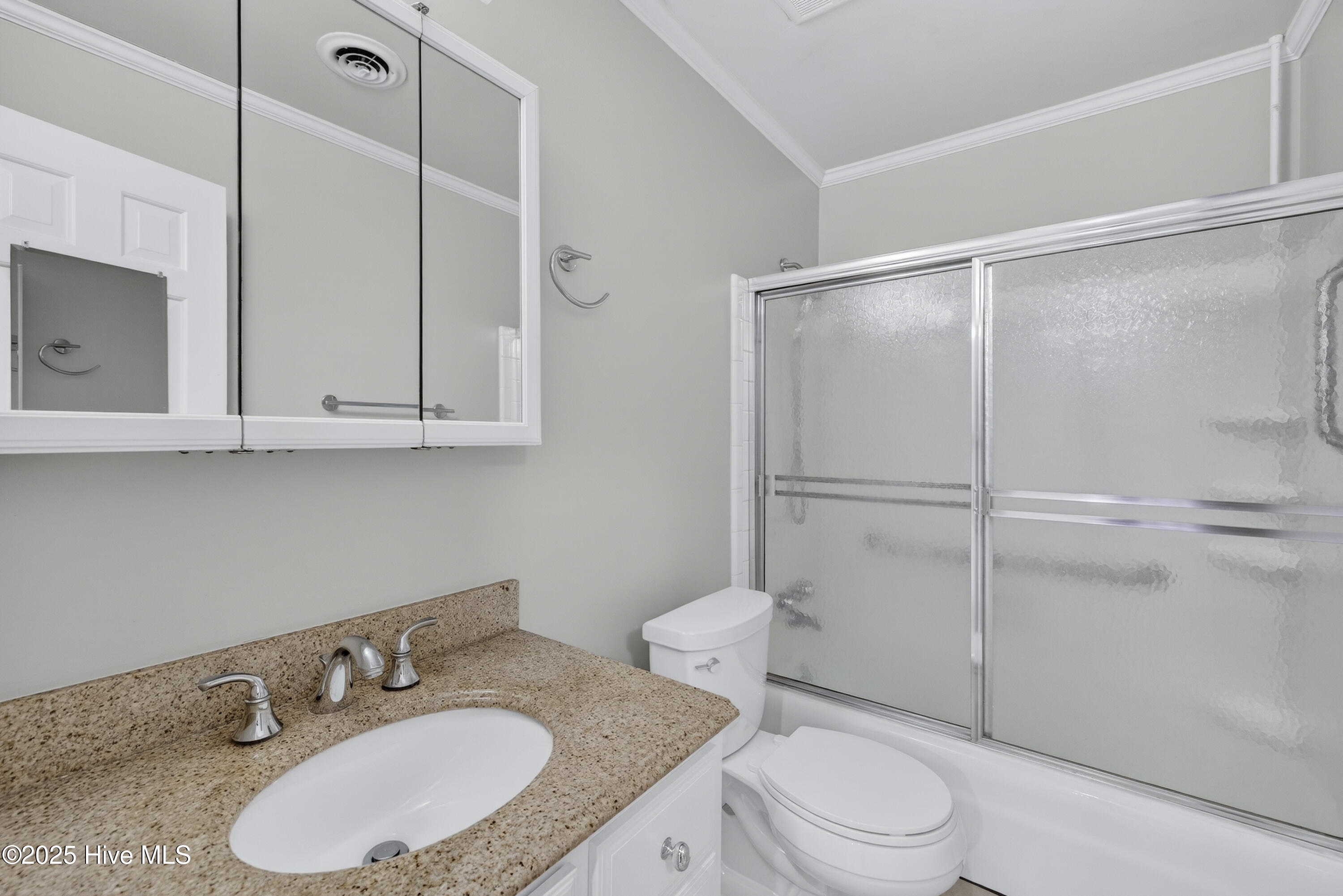 100546761 | Photo 21