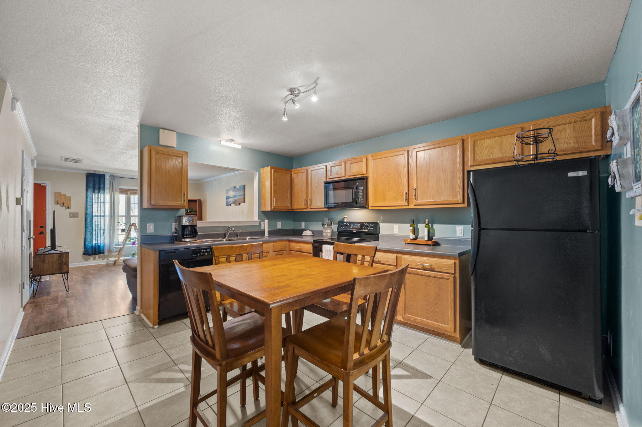 27 E Doris Avenue 207, Jacksonville, NC 28540 – photo 15: 30-web-or-mls-_RAD2460