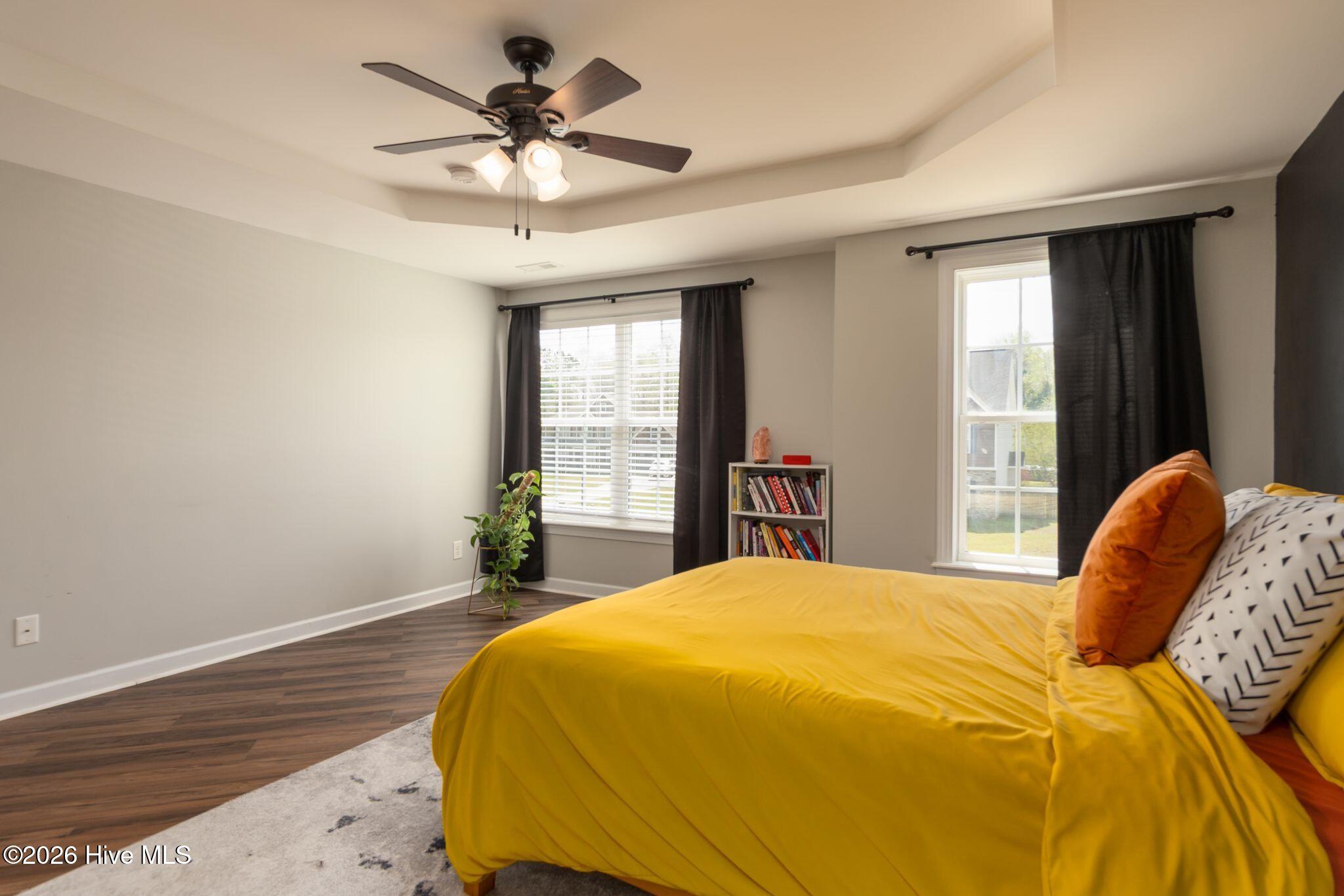 100565163 | Photo 25