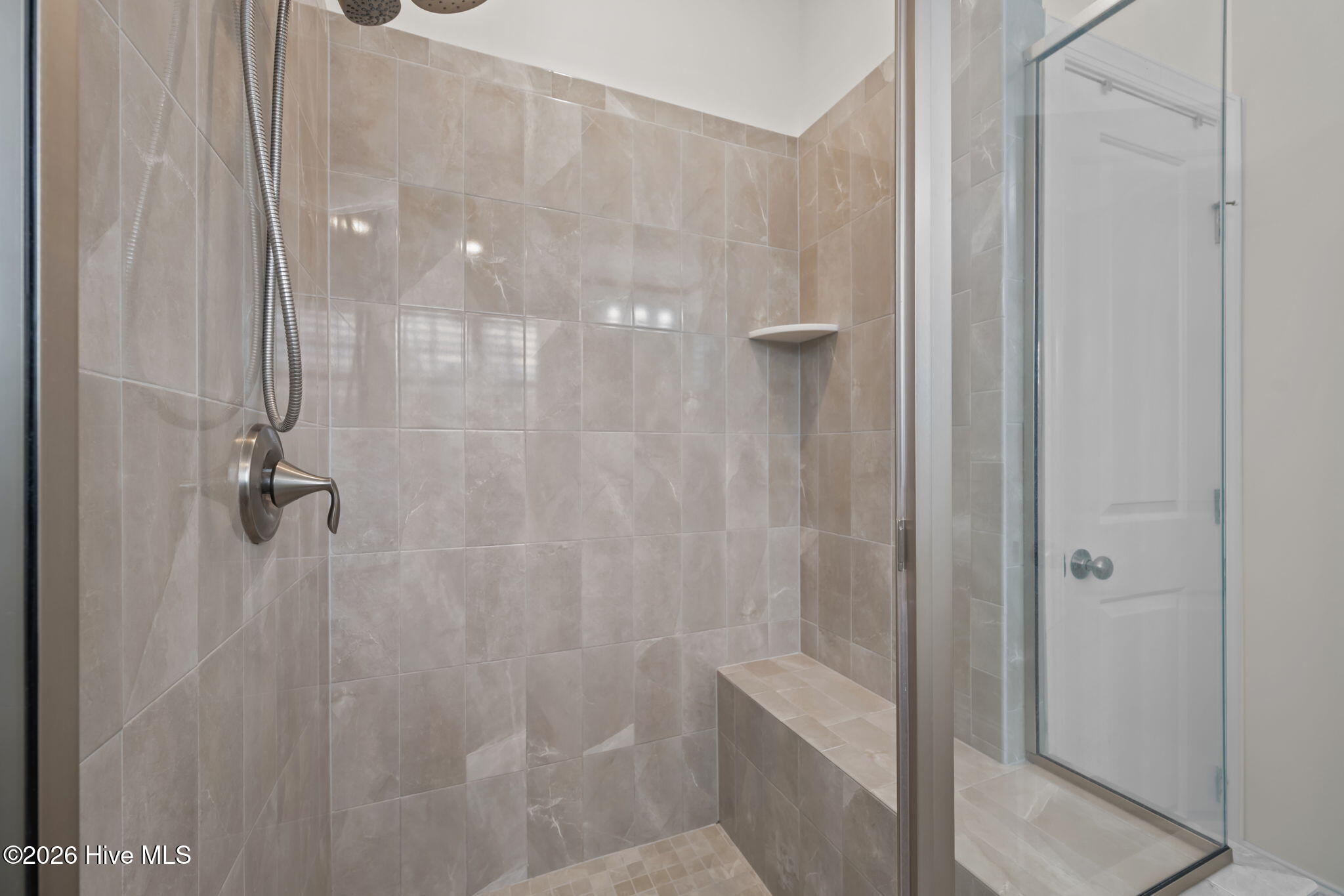 100551093 | Photo 23