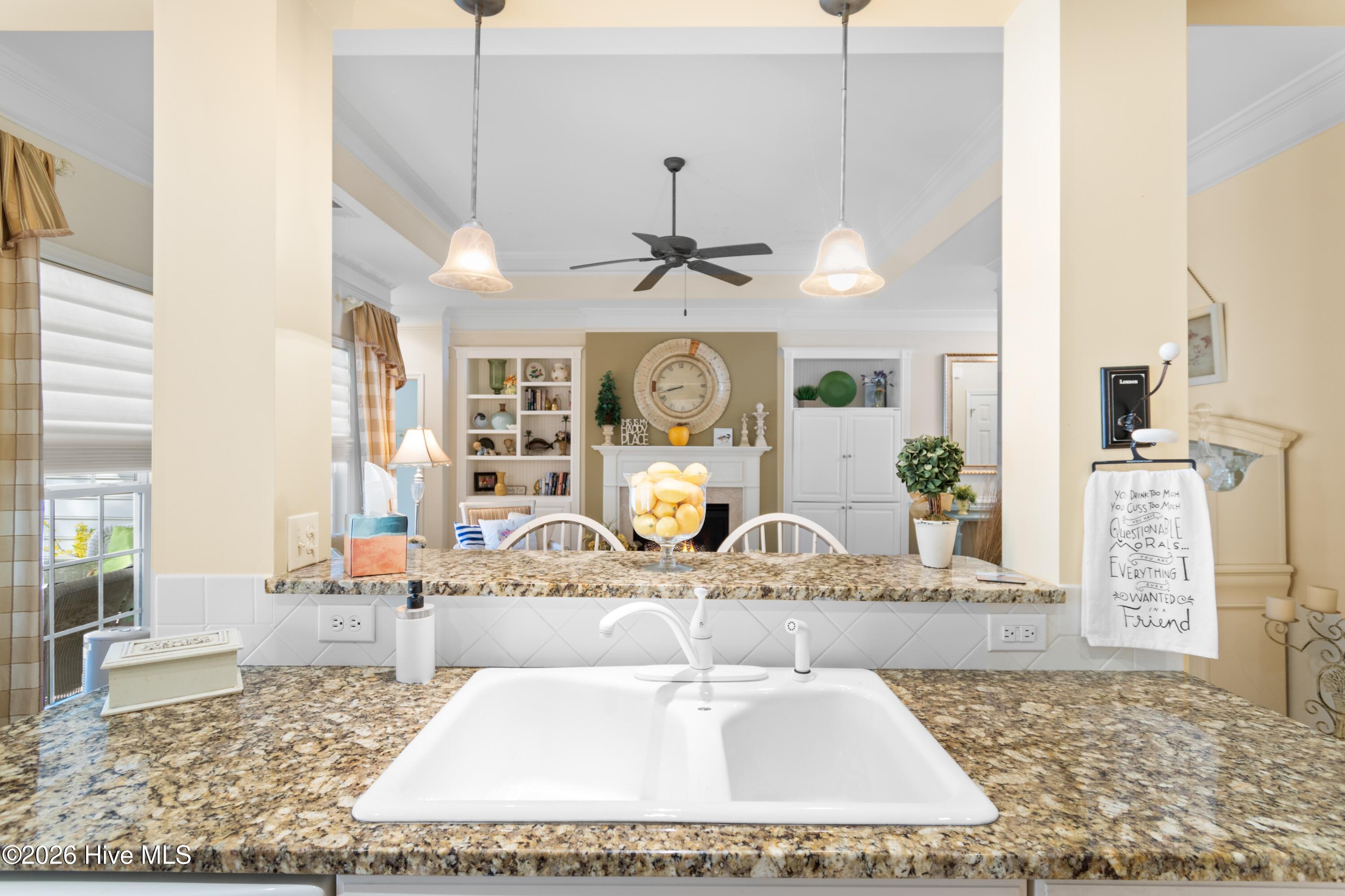 100540219 | Photo 12