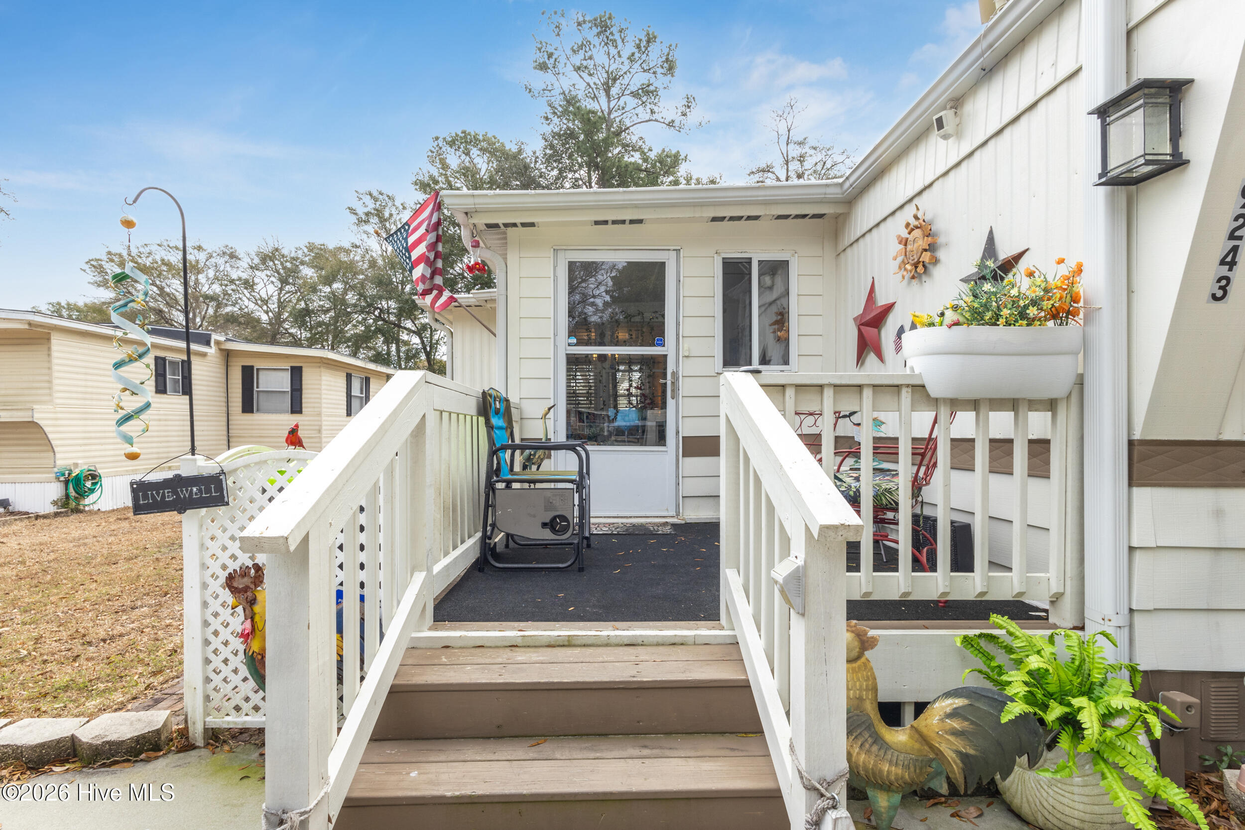 100557090 | Photo 36