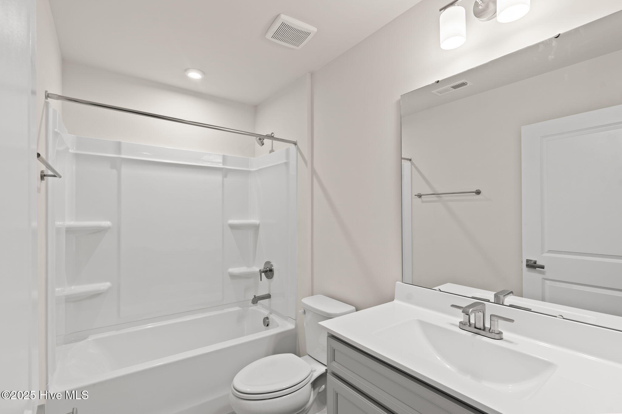 100541179 | Photo 18