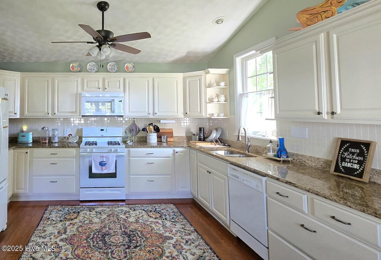 100531854 | Photo 12