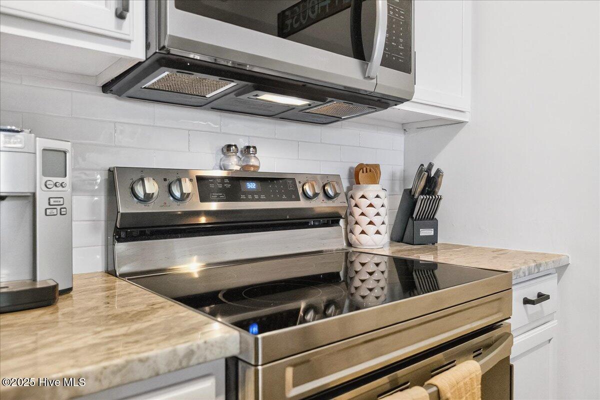 100542994 | Photo 18