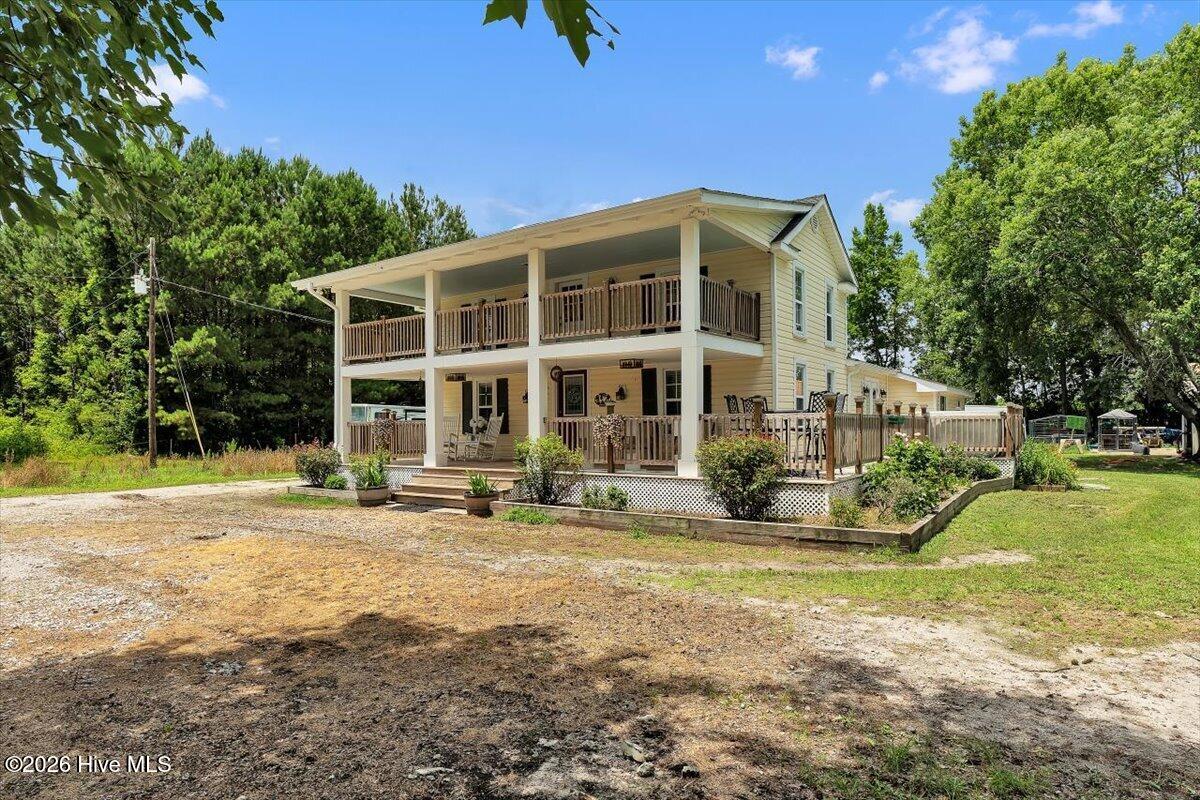 330 Lake Road,Newport