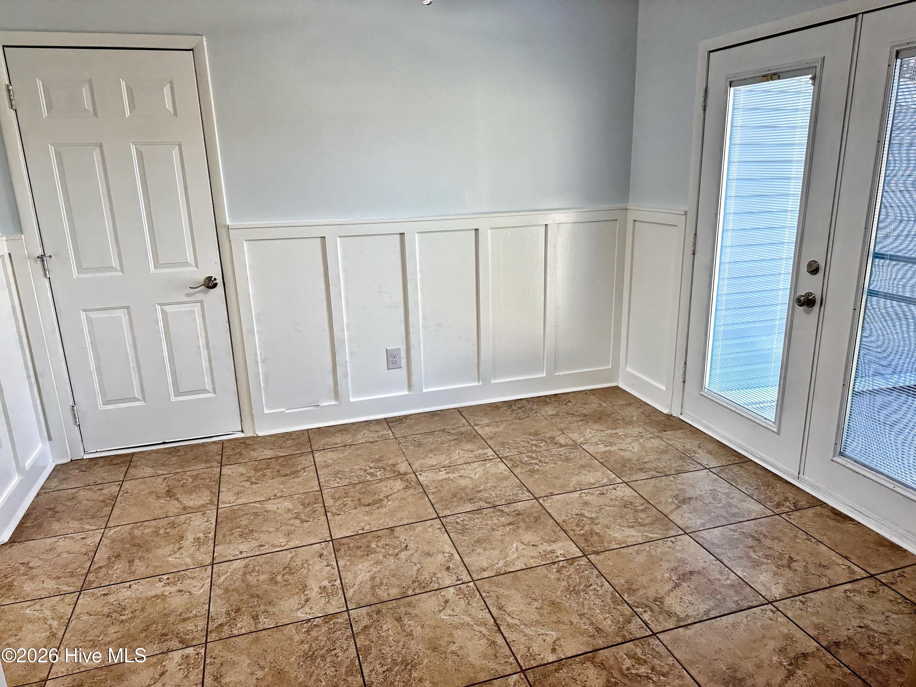 100556909 | Photo 11