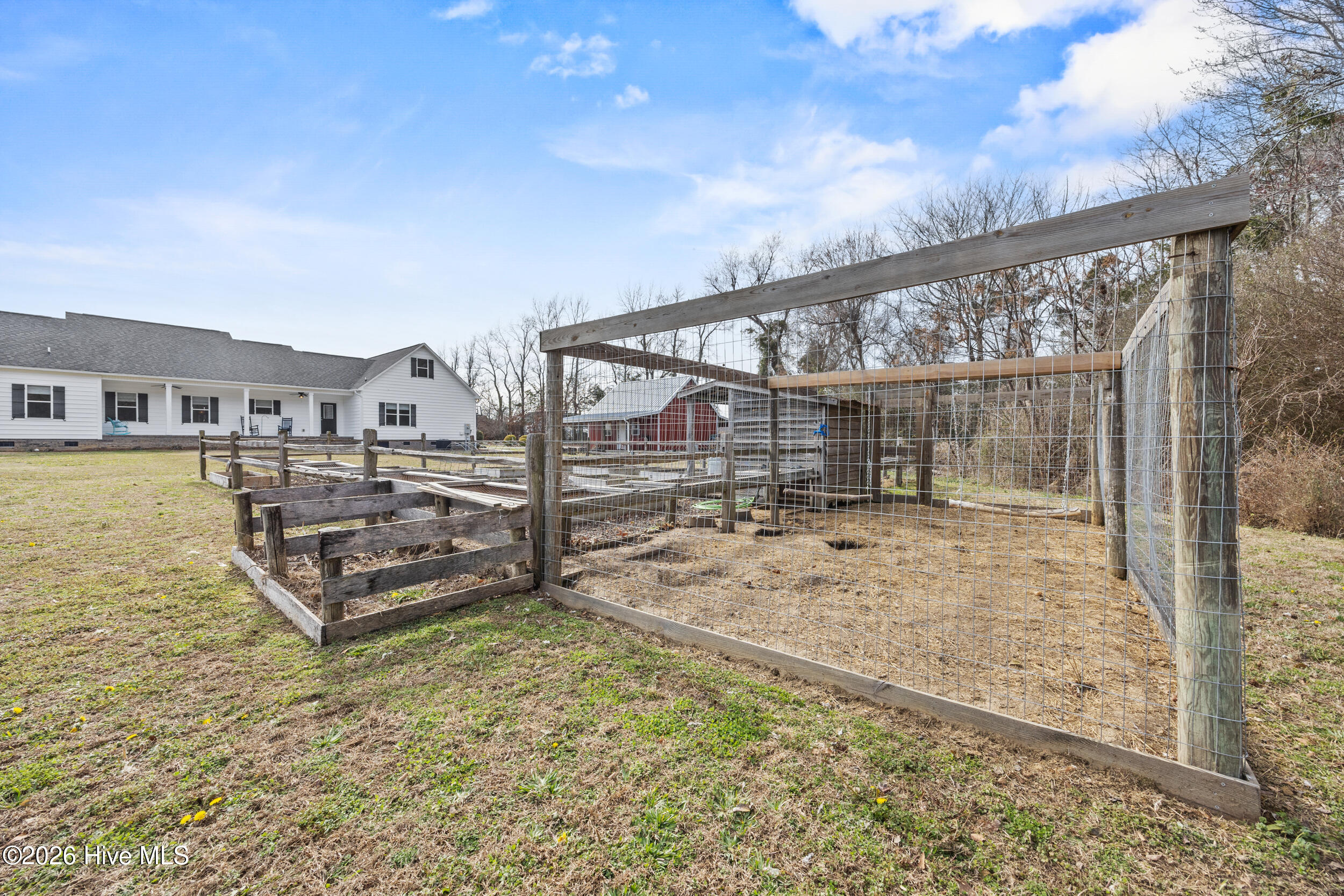 100556913 | Photo 46